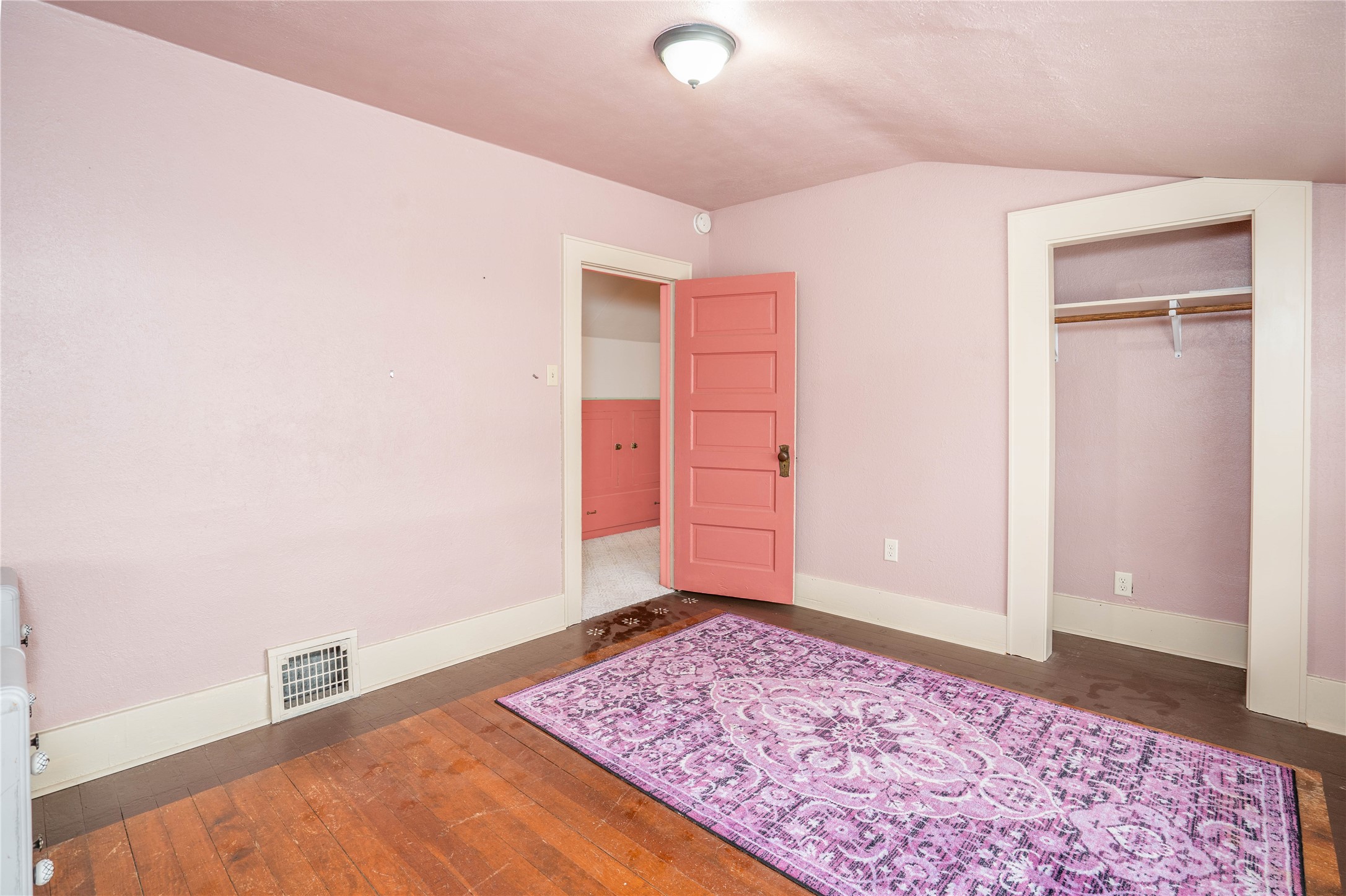 804 Broadway Street Property Photo 31