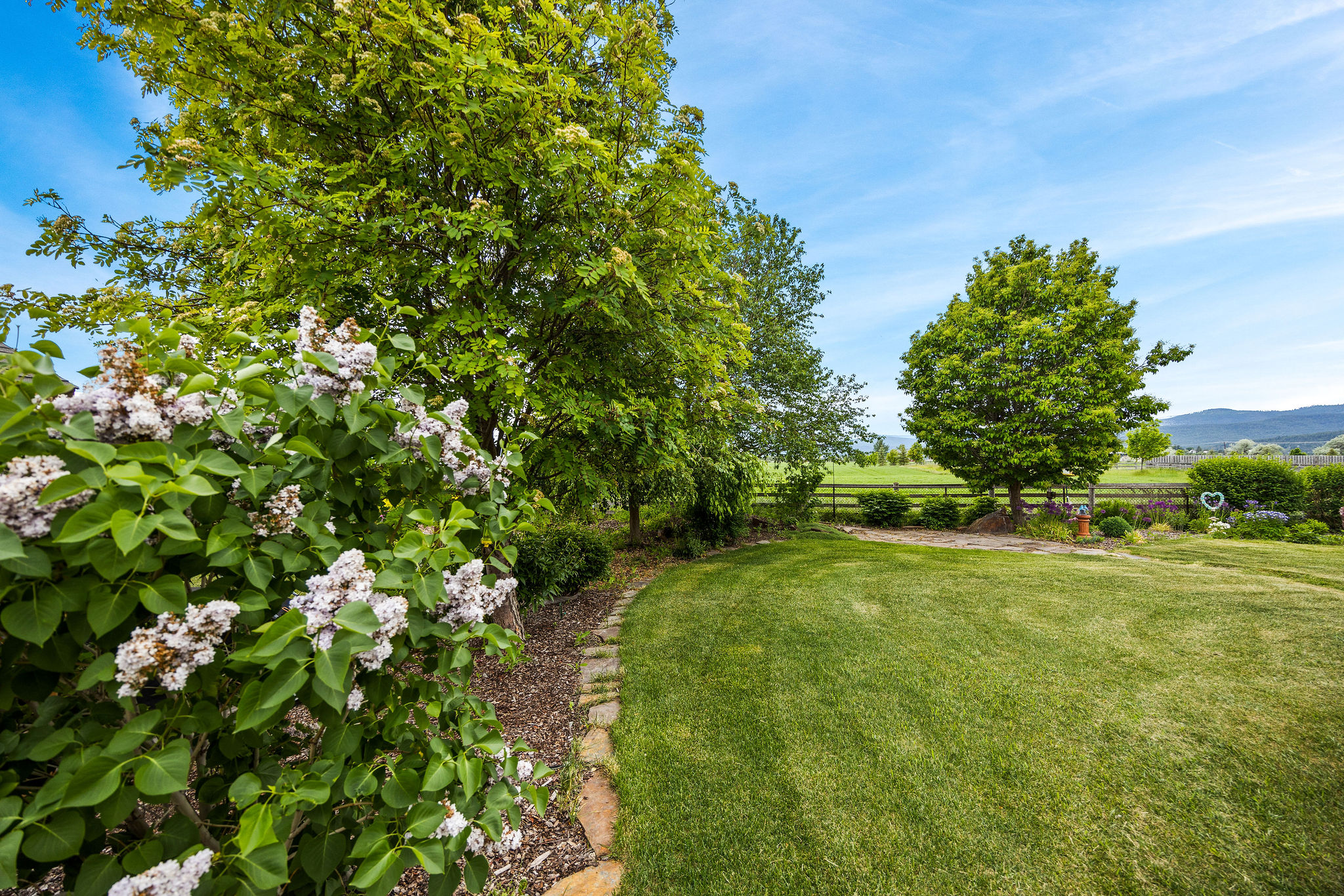 1399 Mackinaw Loop Property Photo 5
