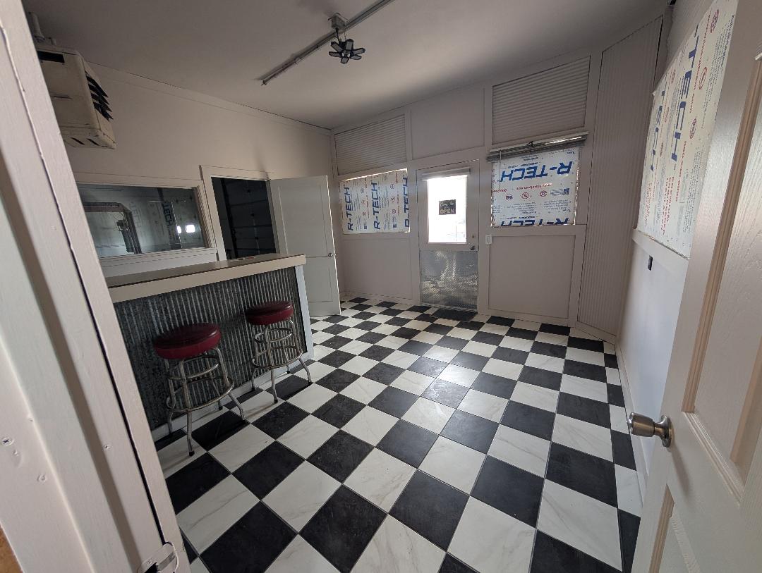 807 Oilfield Avenue Property Photo 7