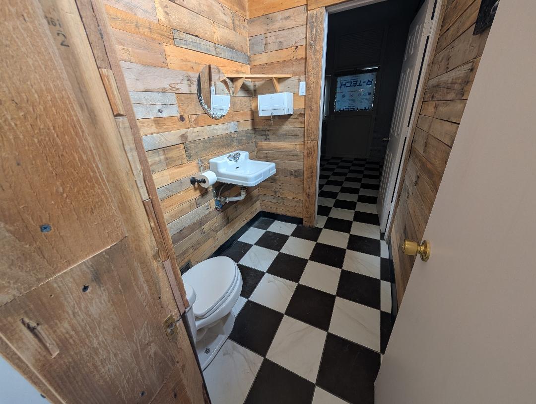 807 Oilfield Avenue Property Photo 8