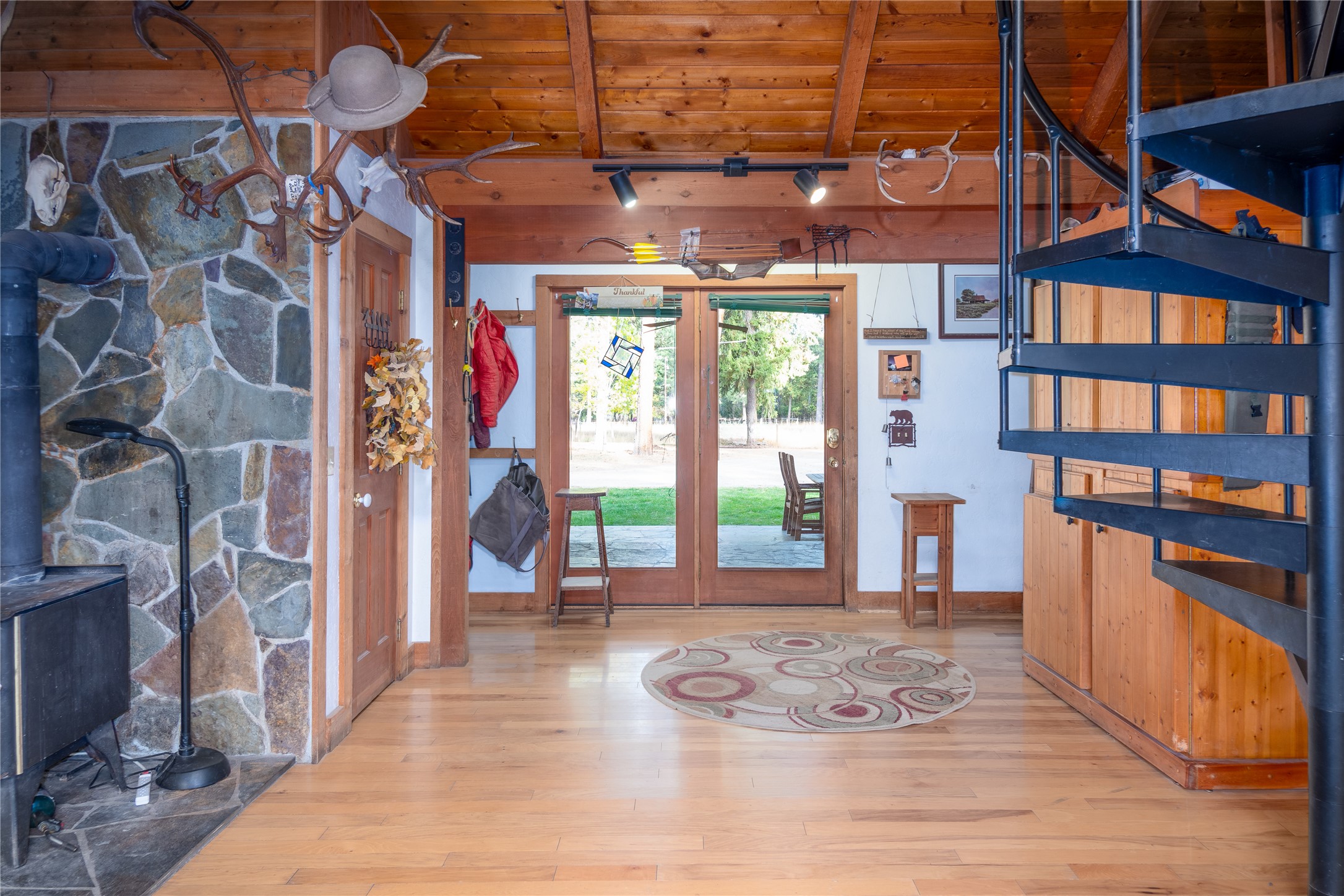 493 Quartz Road Property Photo 6