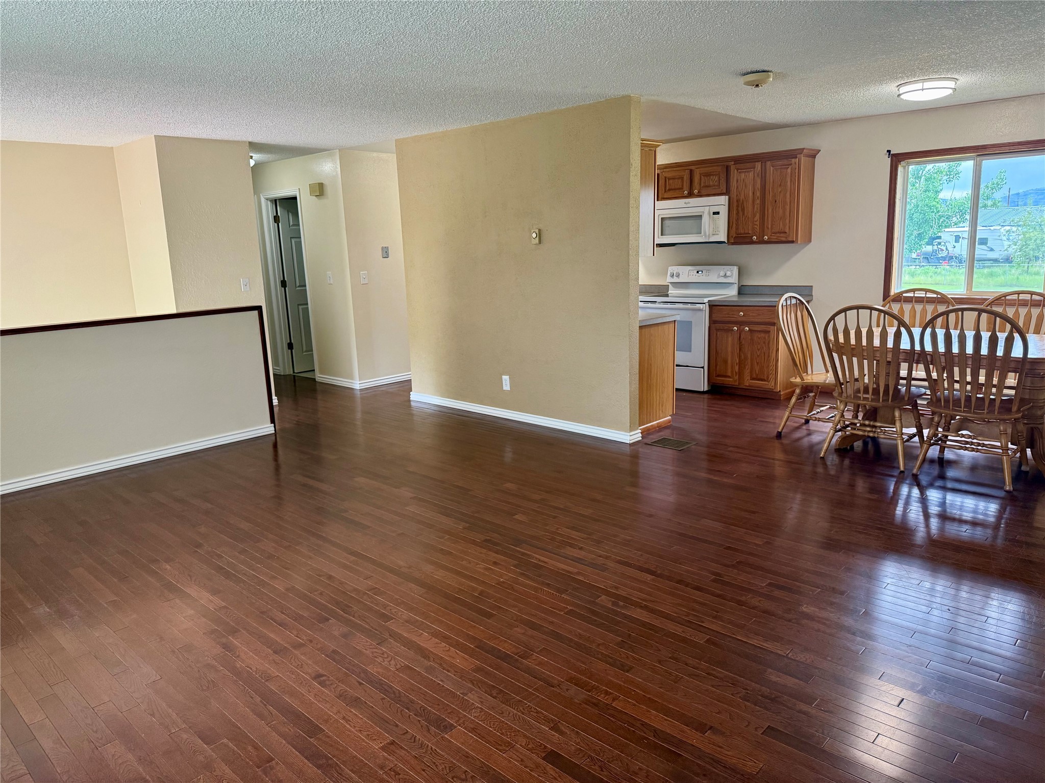 2720 Bandera Drive Property Photo 3