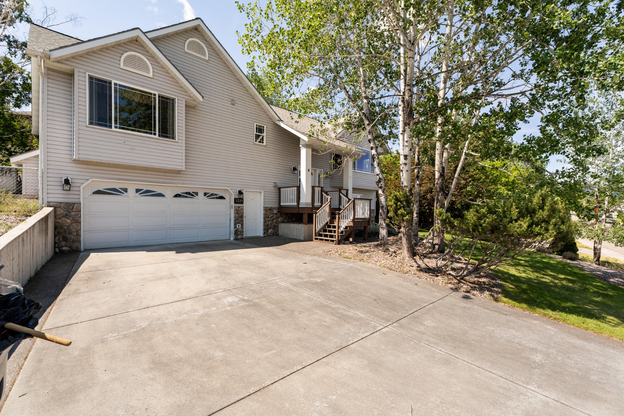 3721 Brandon Way Property Photo 3