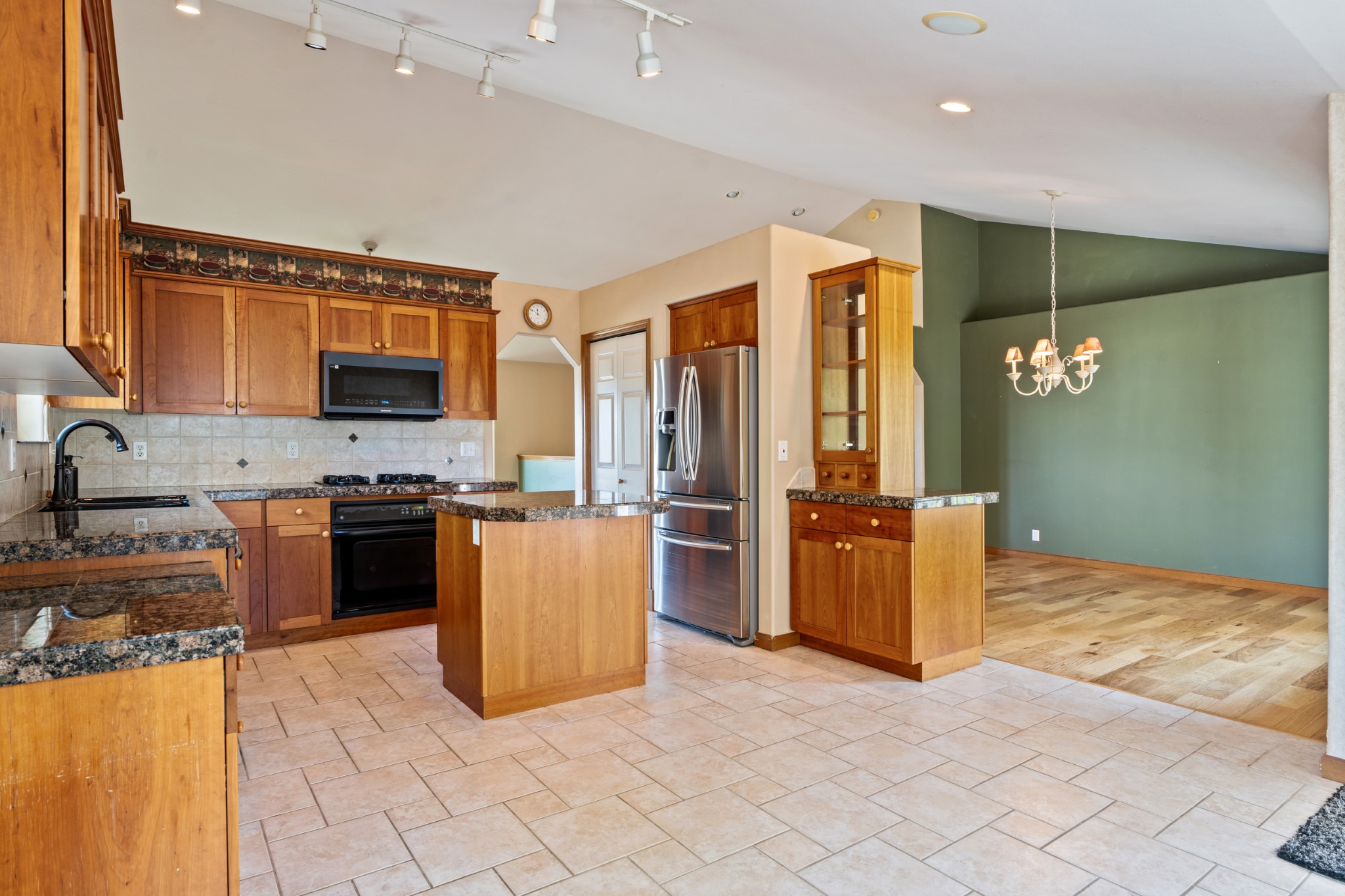 3721 Brandon Way Property Photo 11