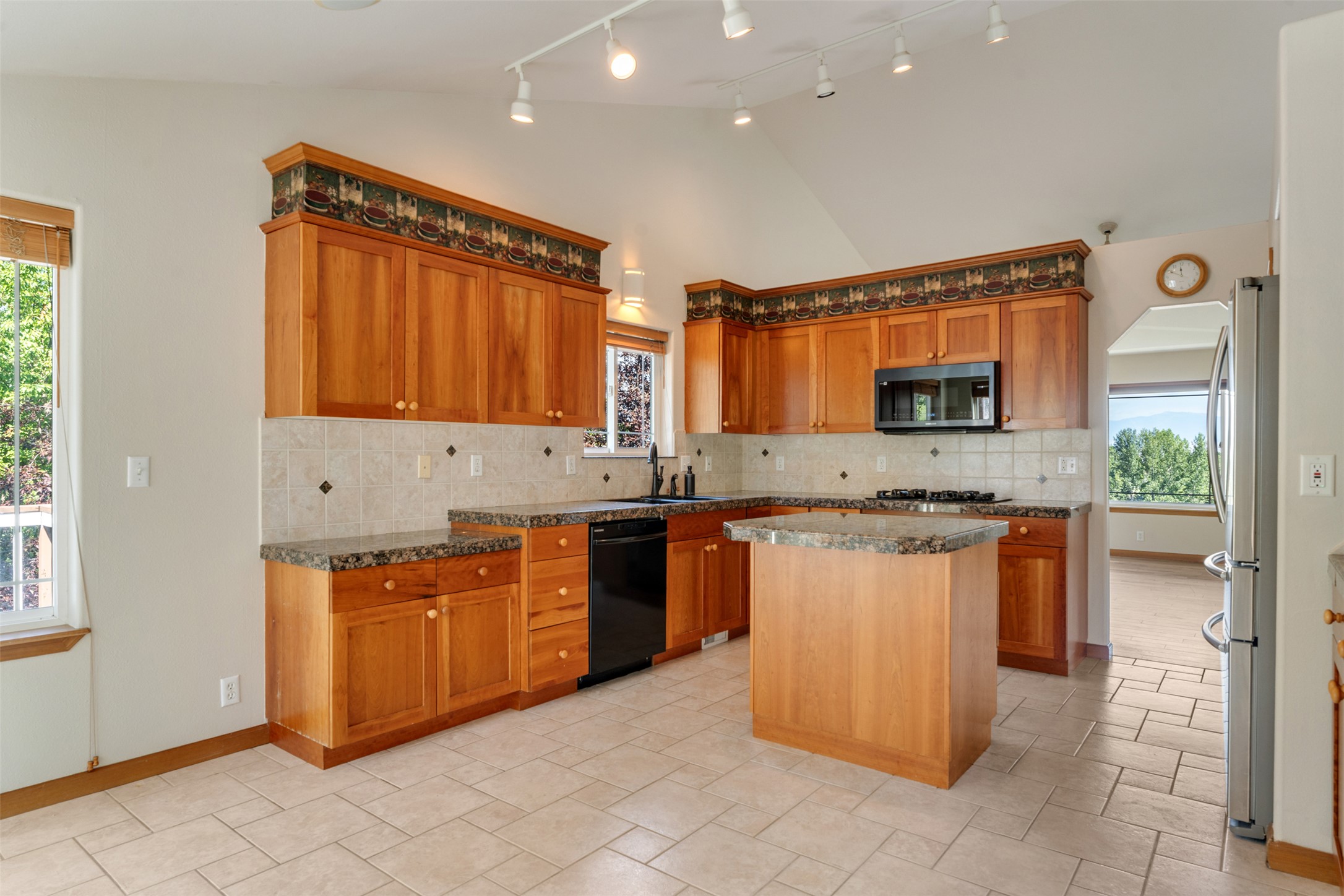 3721 Brandon Way Property Photo 16