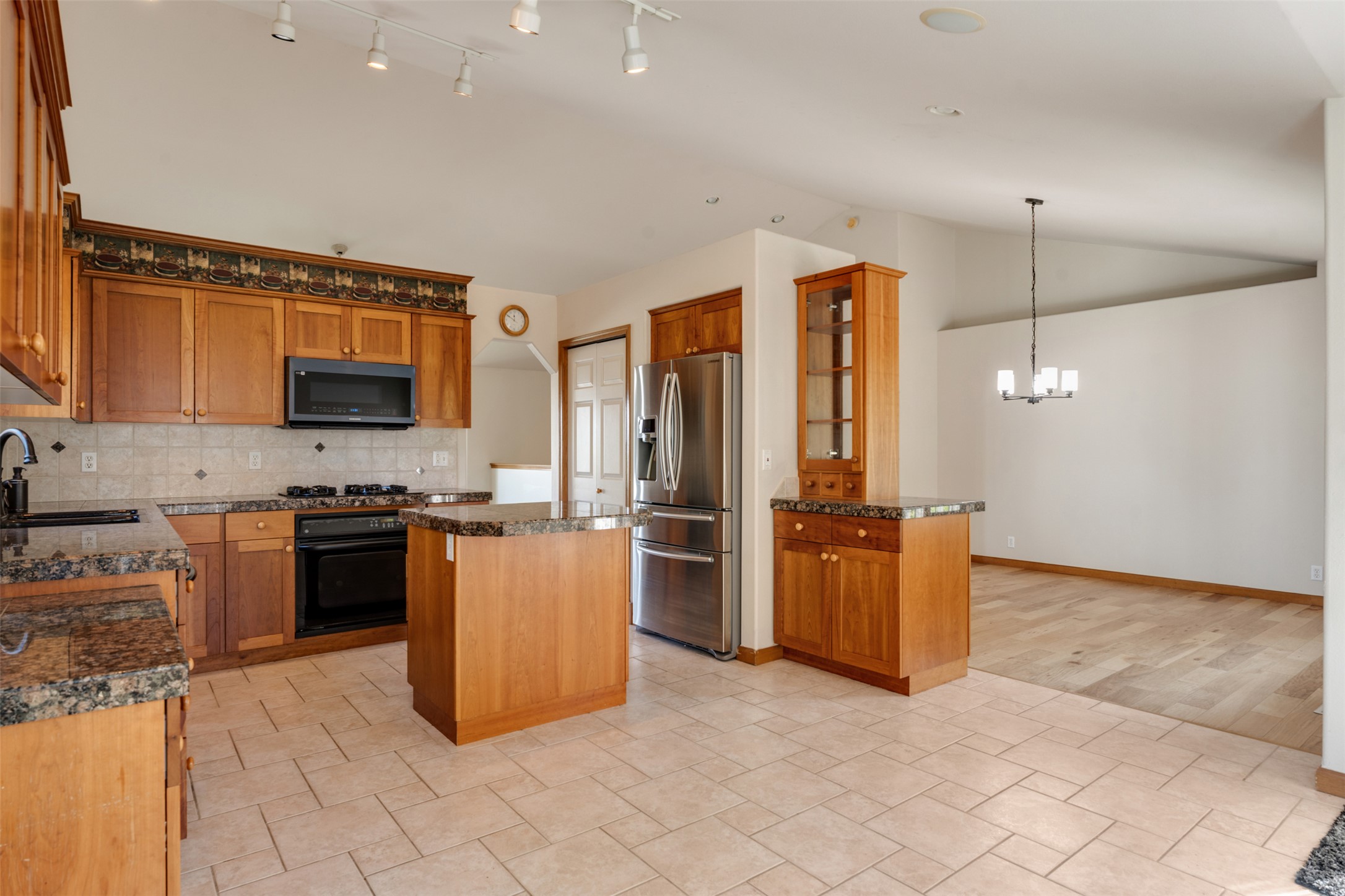 3721 Brandon Way Property Photo 17