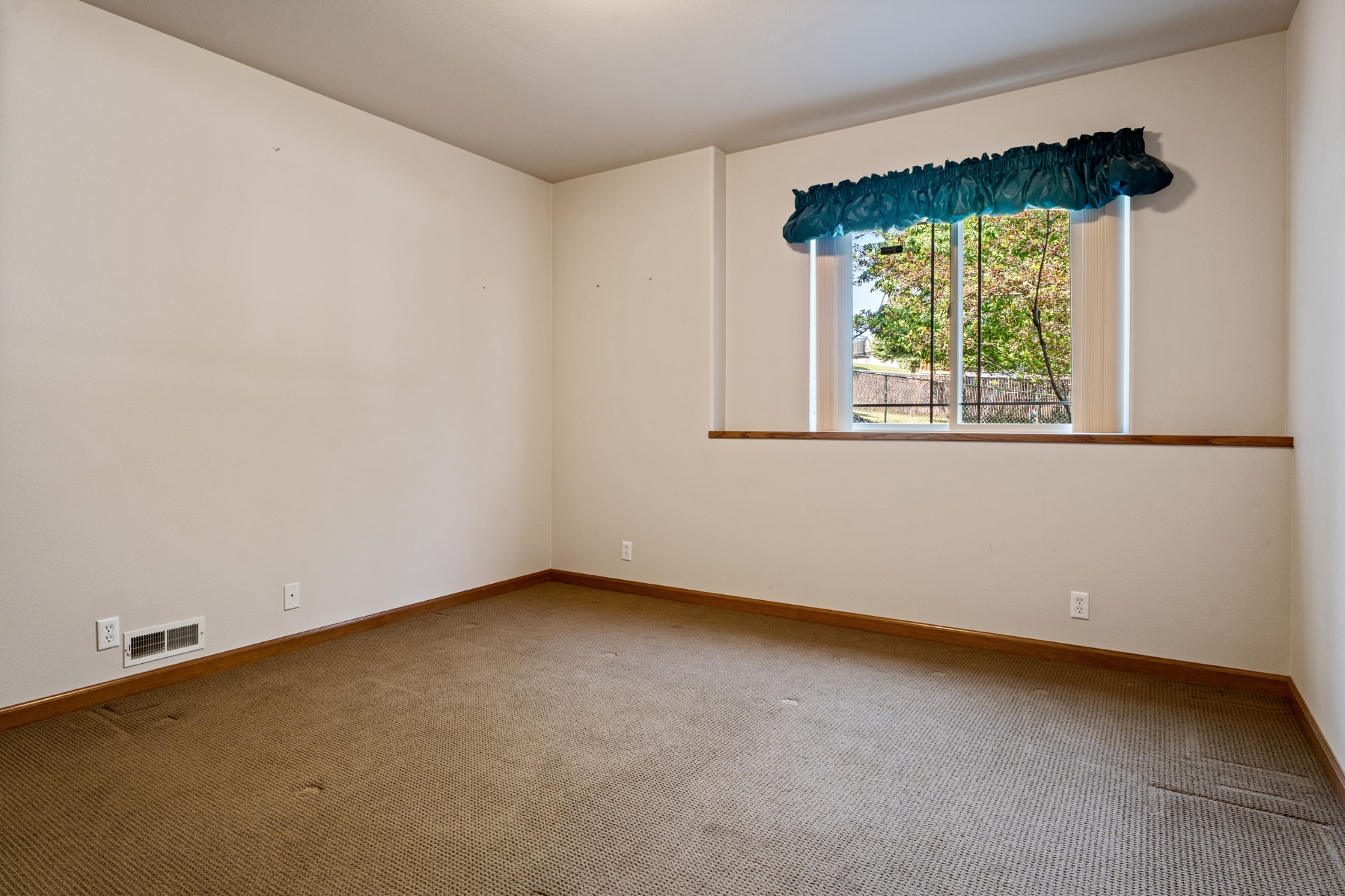 3721 Brandon Way Property Photo 24