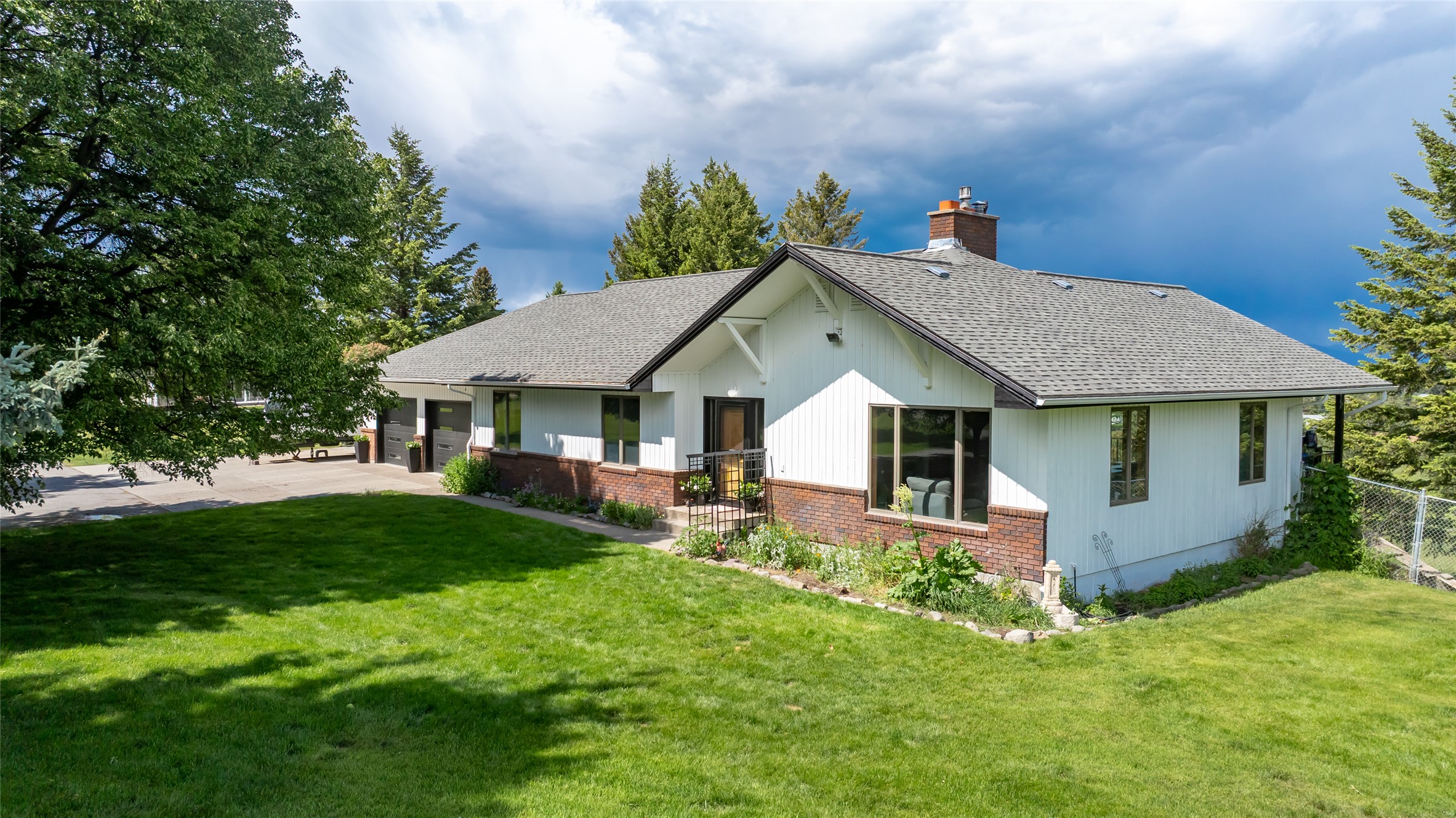 175 Somerset Drive Property Photo 2