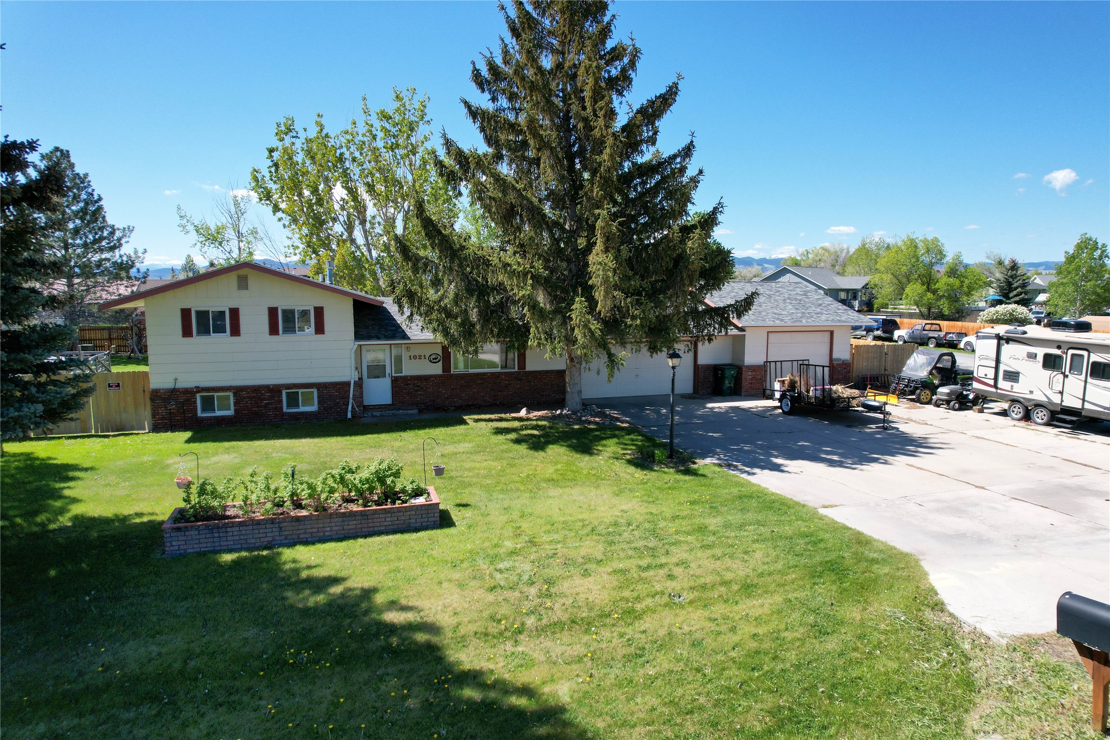 1021 Vallejo Road Property Photo 1