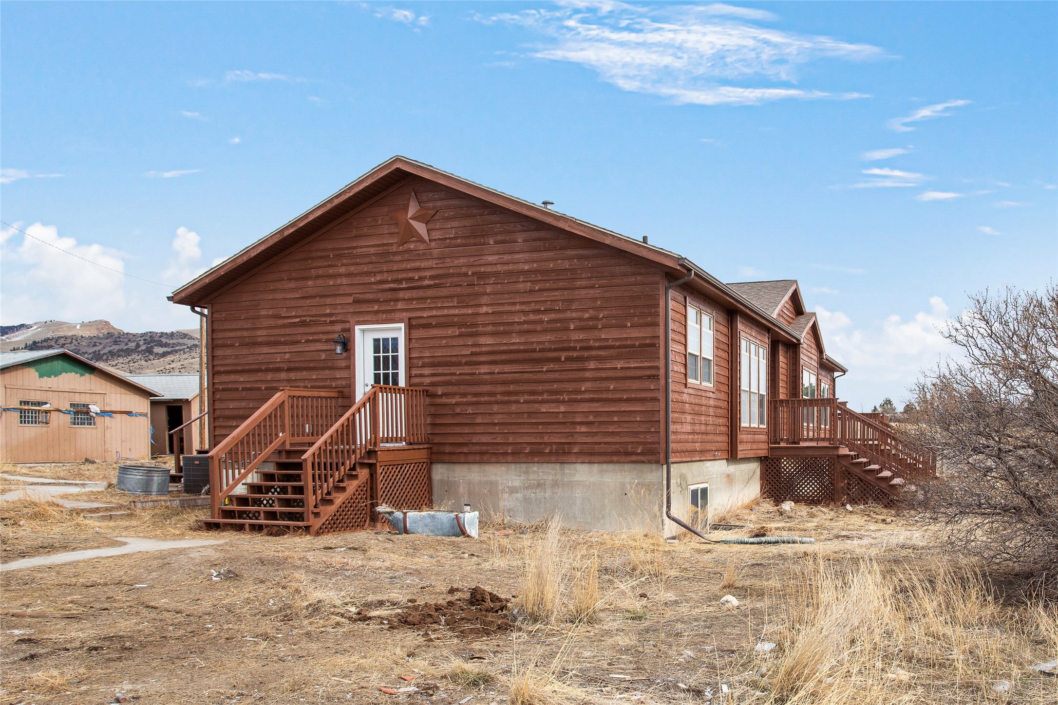 131 Yellowstone Trail Property Photo 2