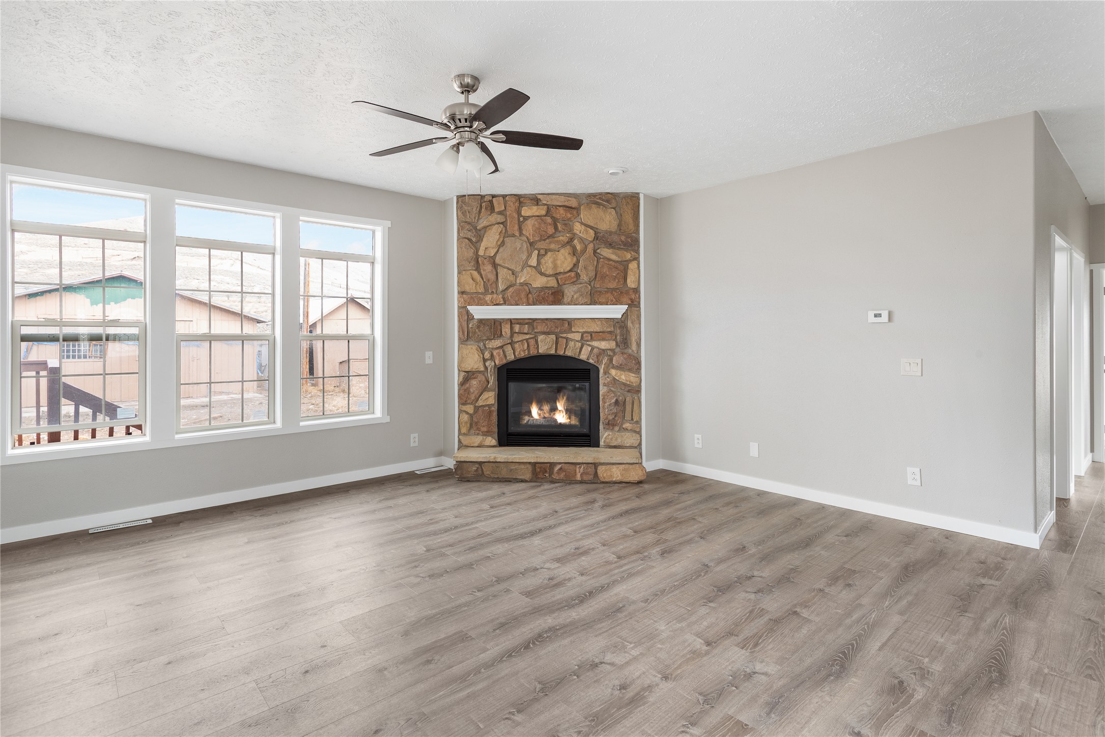 131 Yellowstone Trail Property Photo 4