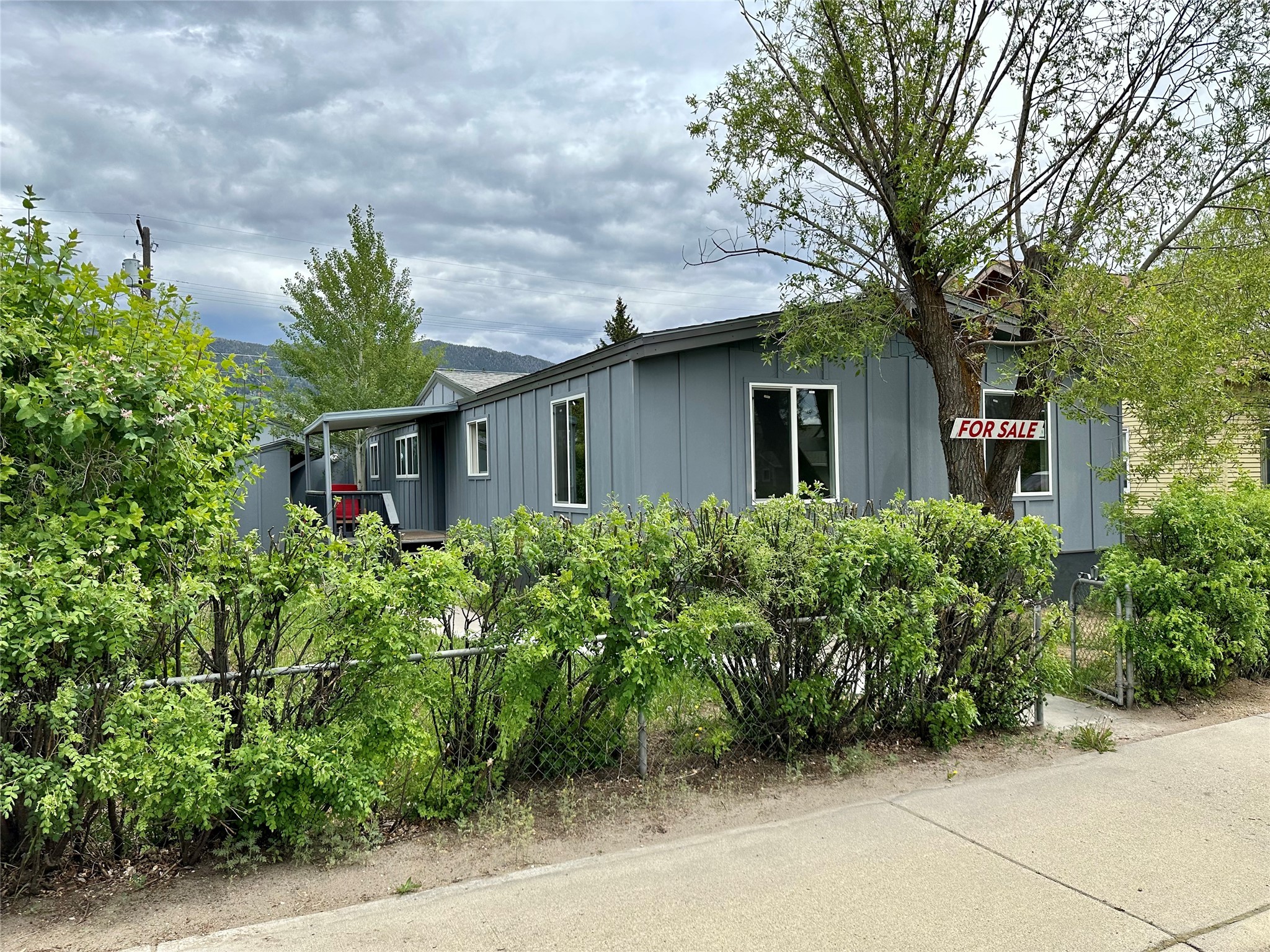 1830 Farragut Avenue Property Photo 1