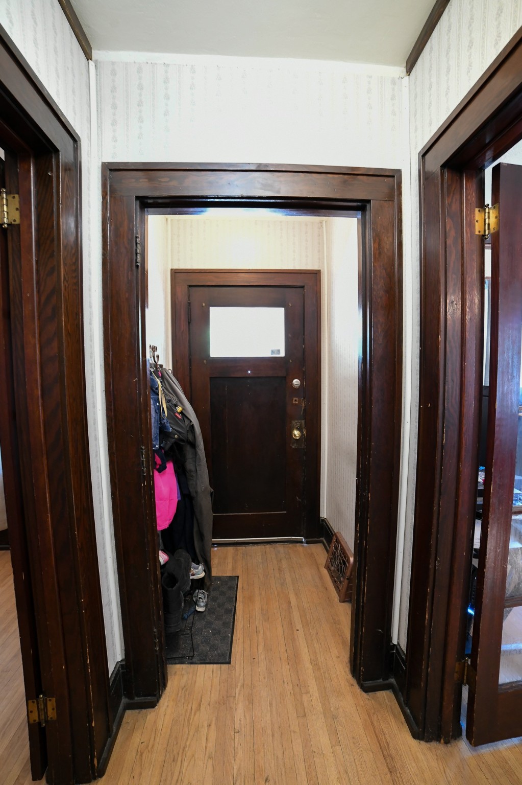 712 9th Street N Property Photo 2