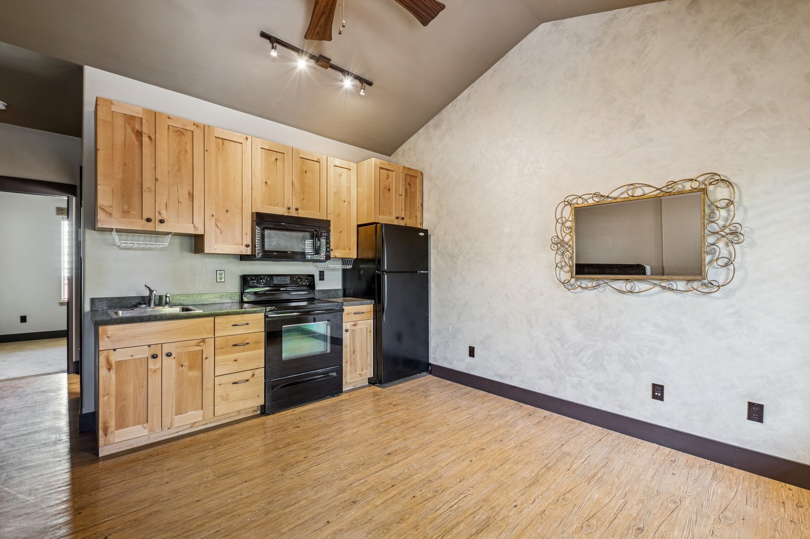 119 5th Avenue W Property Photo 32