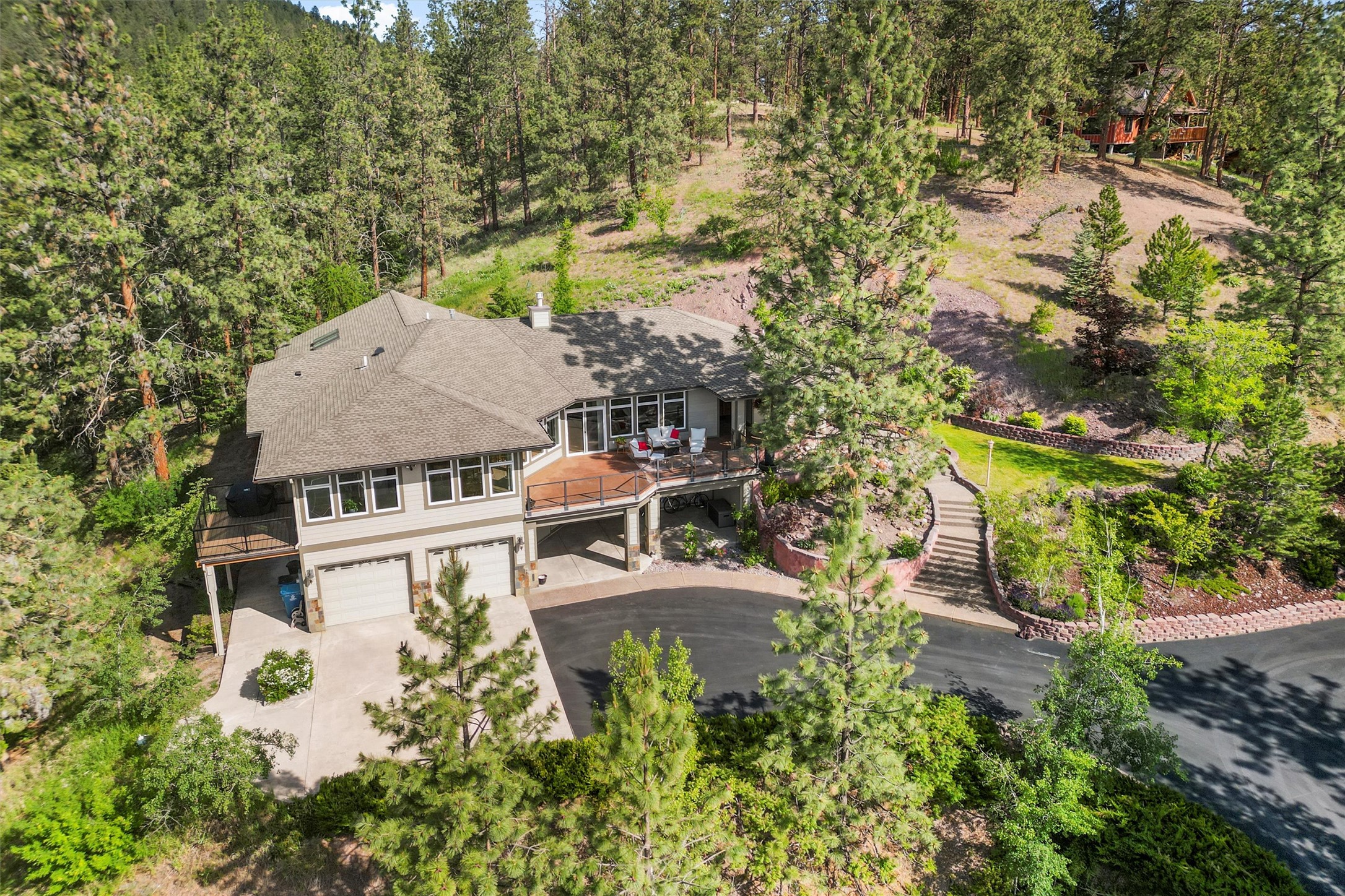 5959 Hayes Creek Road Property Photo 1