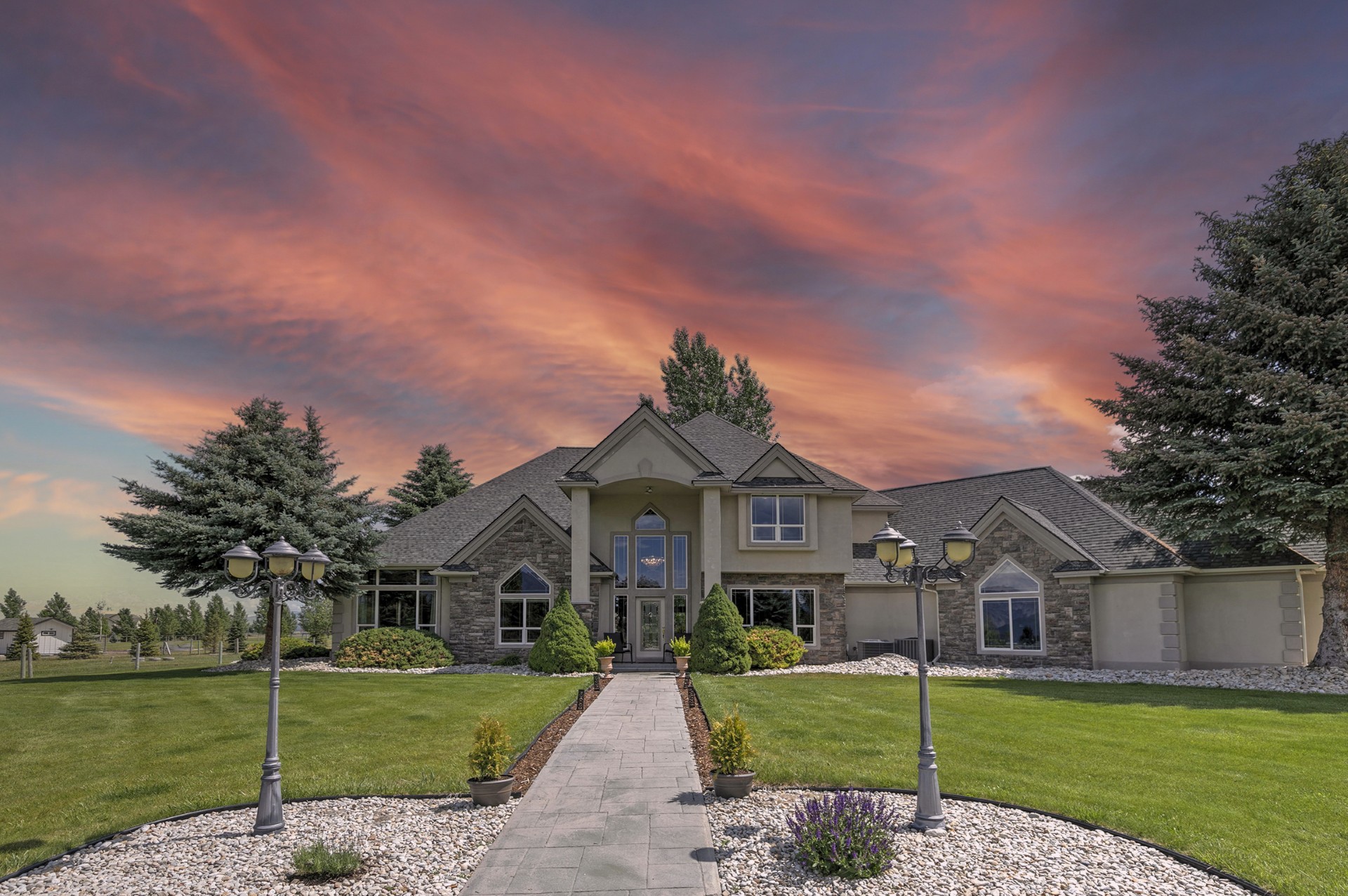424 Saddle Ridge Road Property Photo 1