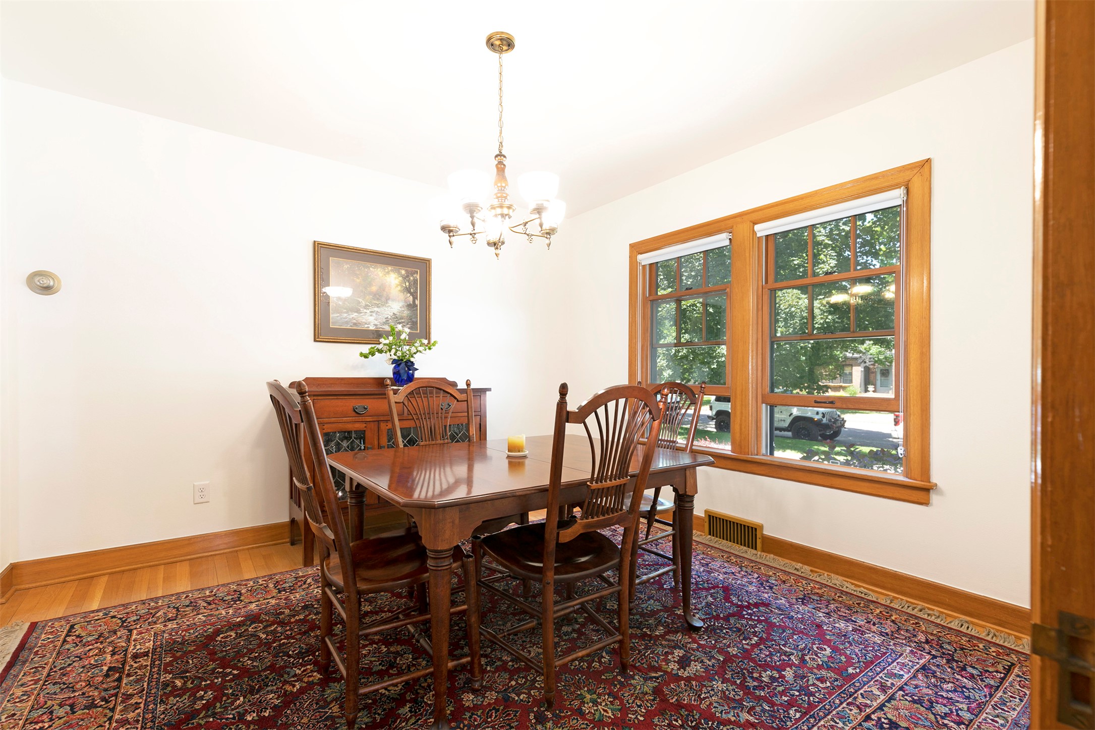 605 Evans Avenue Property Photo 10