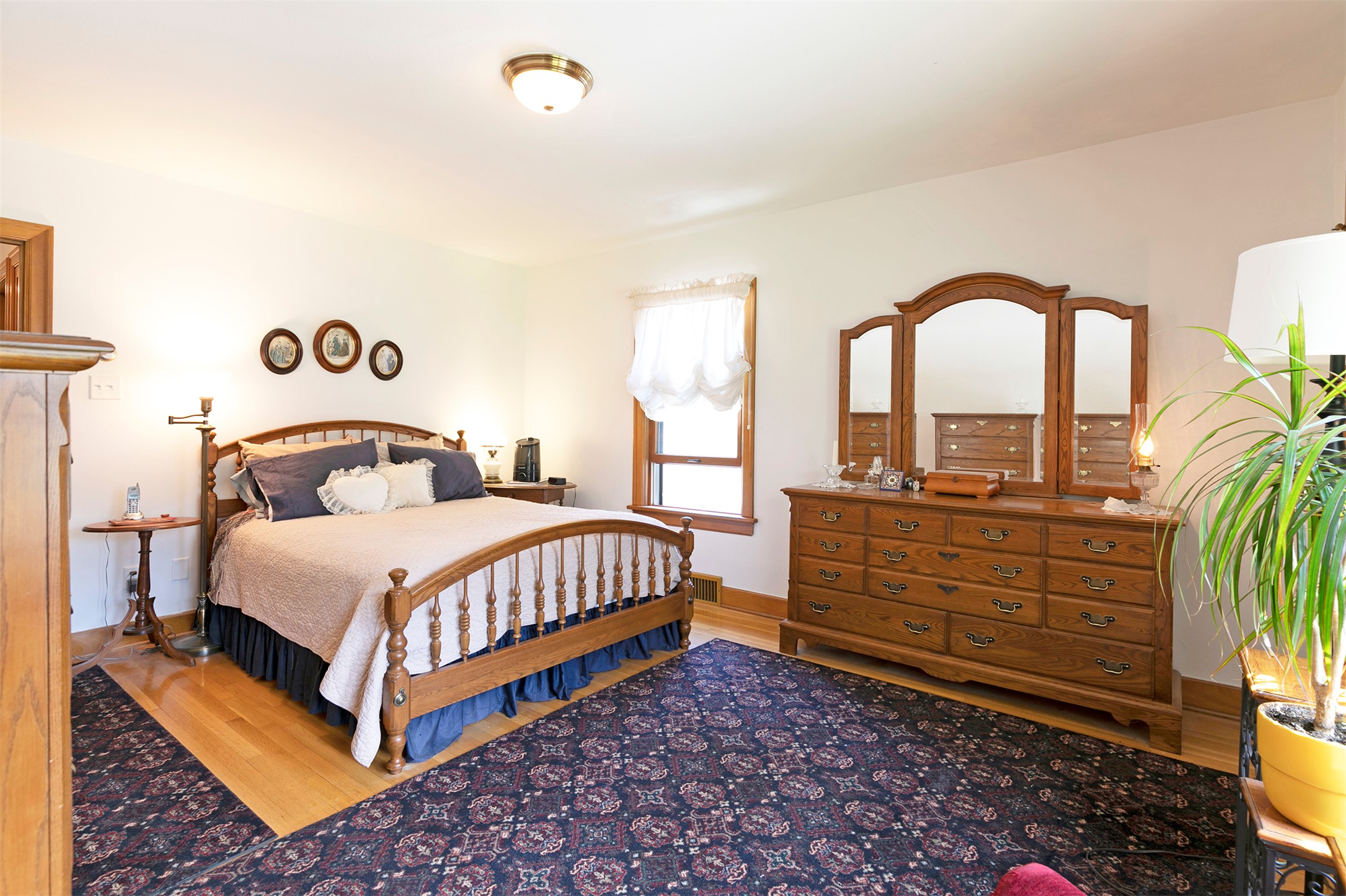 605 Evans Avenue Property Photo 20