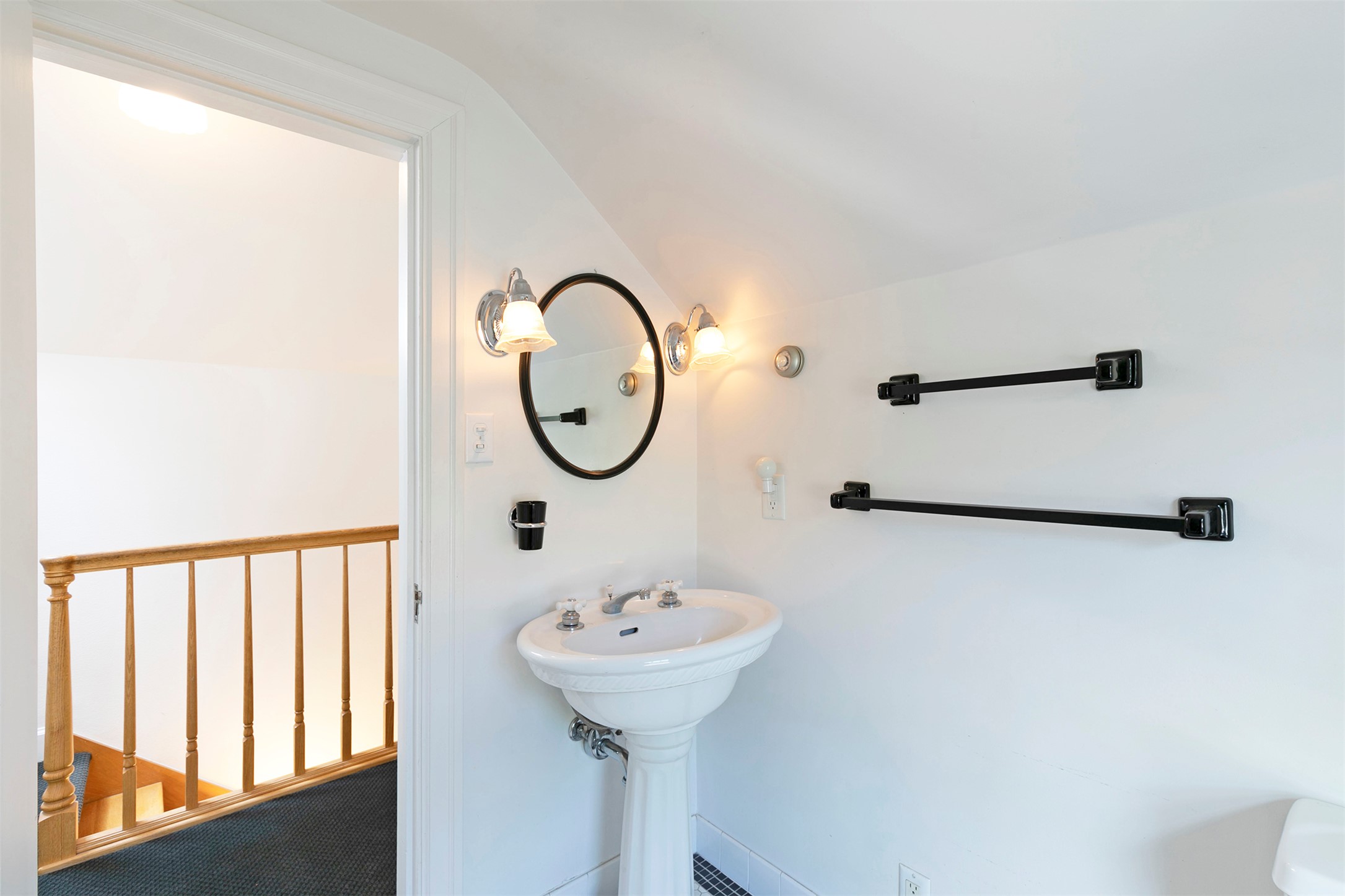 605 Evans Avenue Property Photo 26