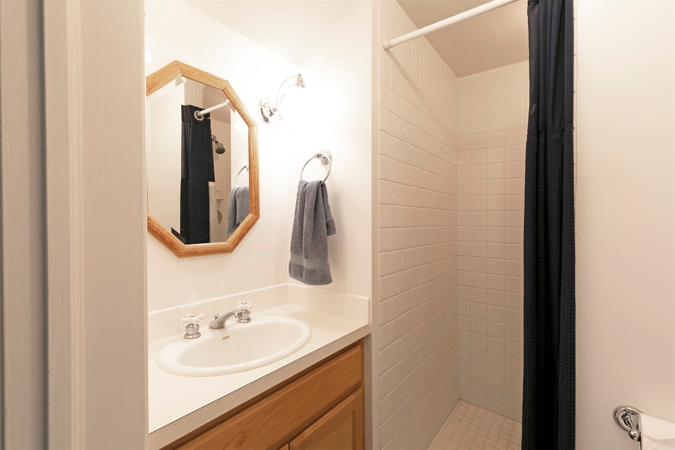 605 Evans Avenue Property Photo 34