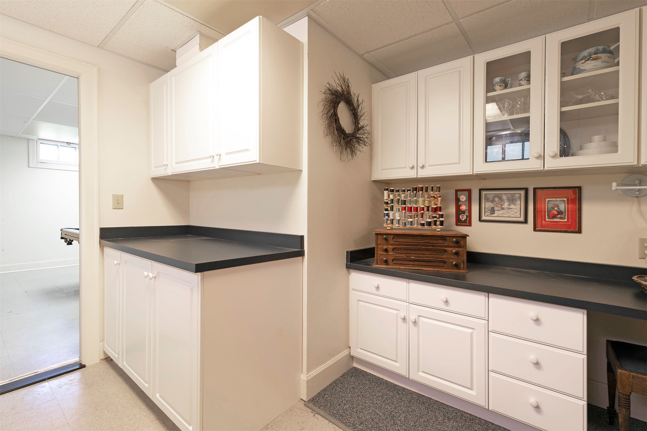 605 Evans Avenue Property Photo 37