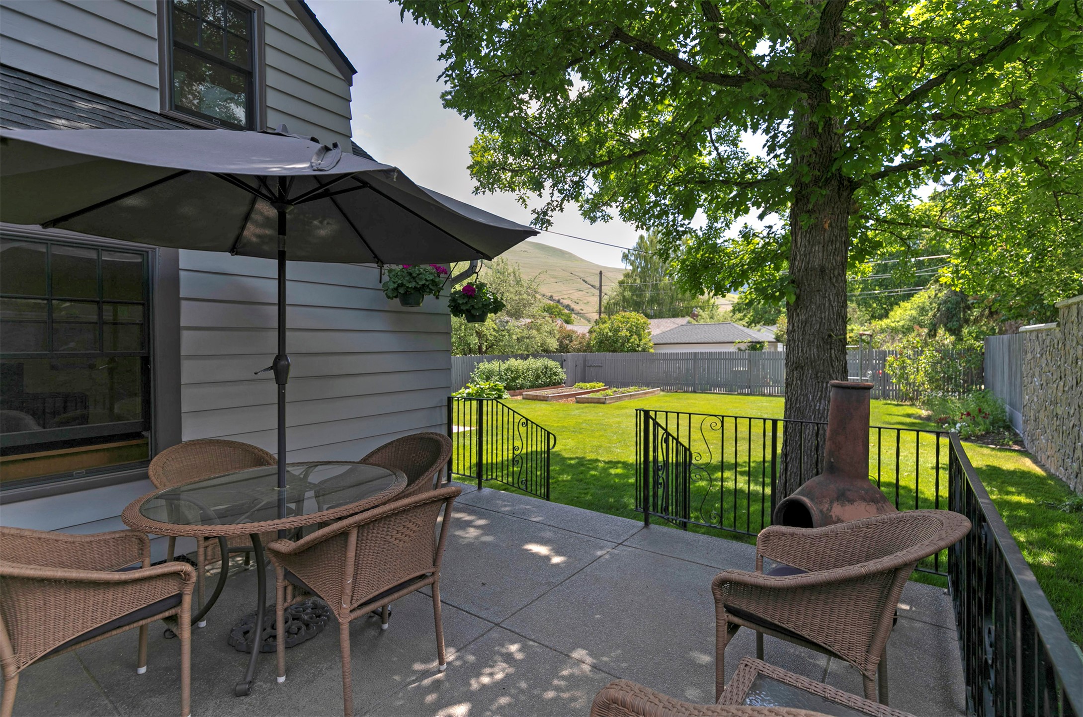 605 Evans Avenue Property Photo 39