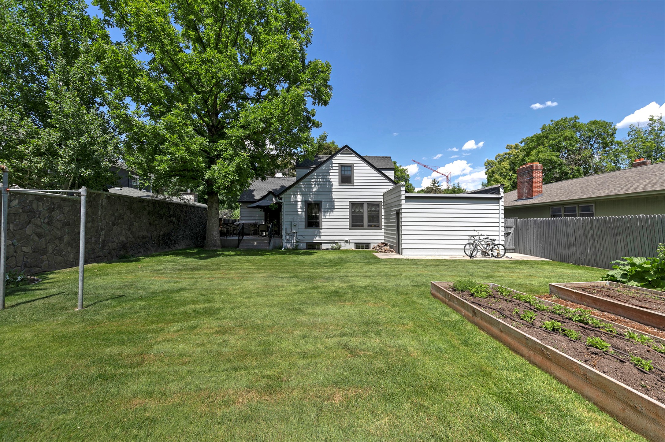 605 Evans Avenue Property Photo 42