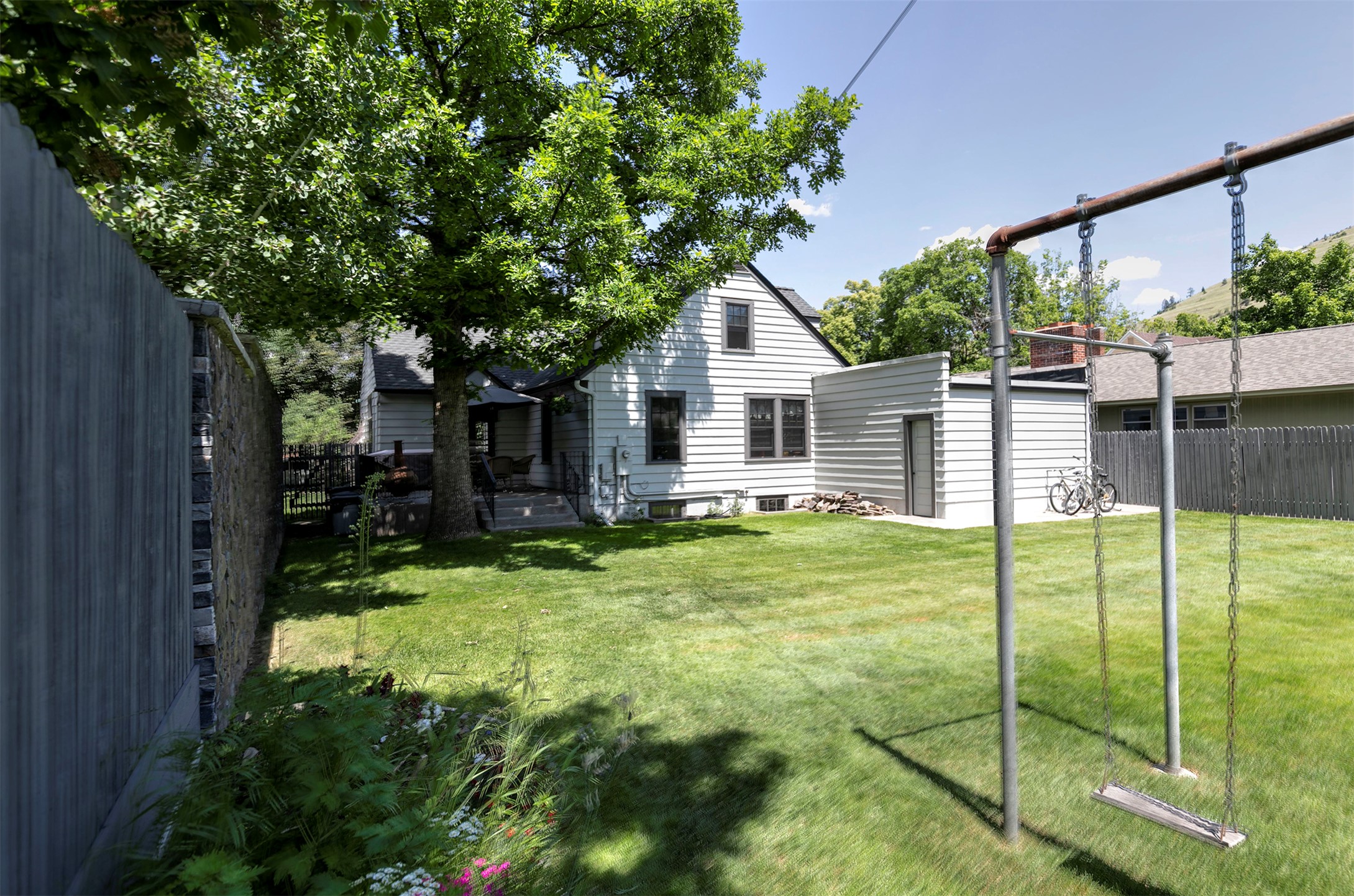 605 Evans Avenue Property Photo 43