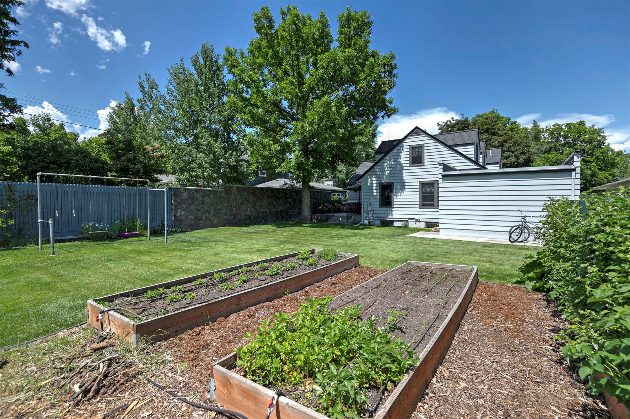 605 Evans Avenue Property Photo 44