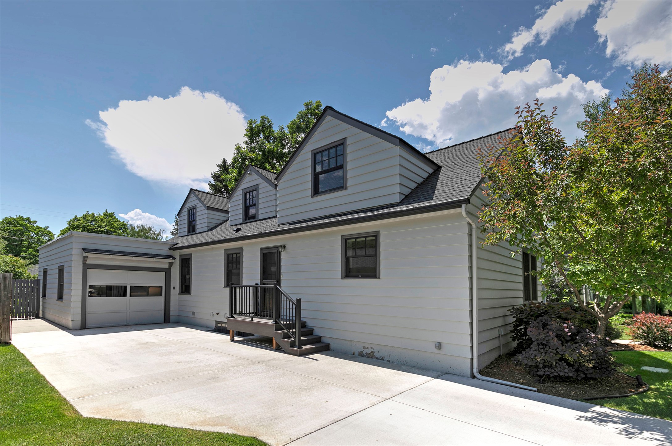 605 Evans Avenue Property Photo 47