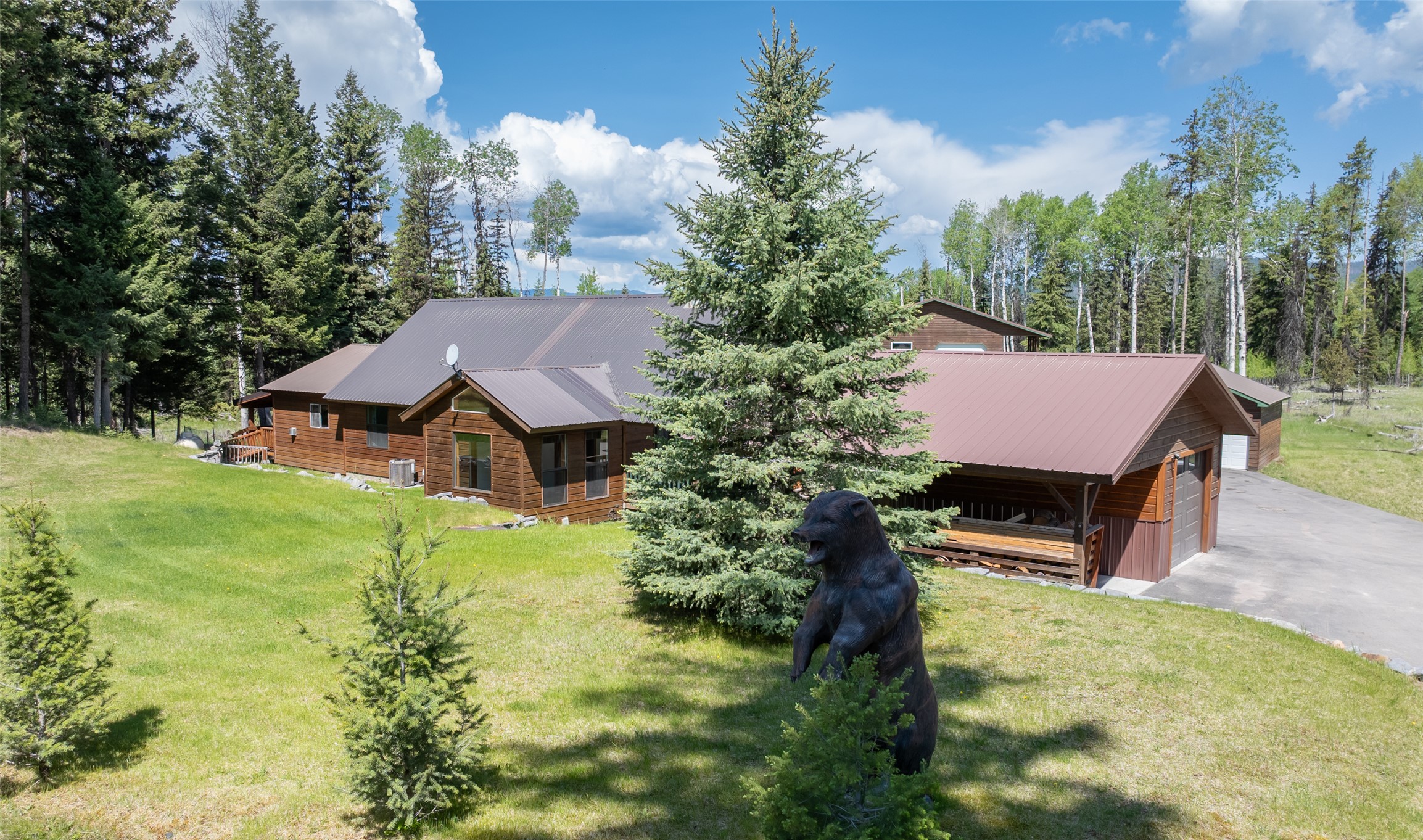 1065 Evergreen Drive Property Photo 3