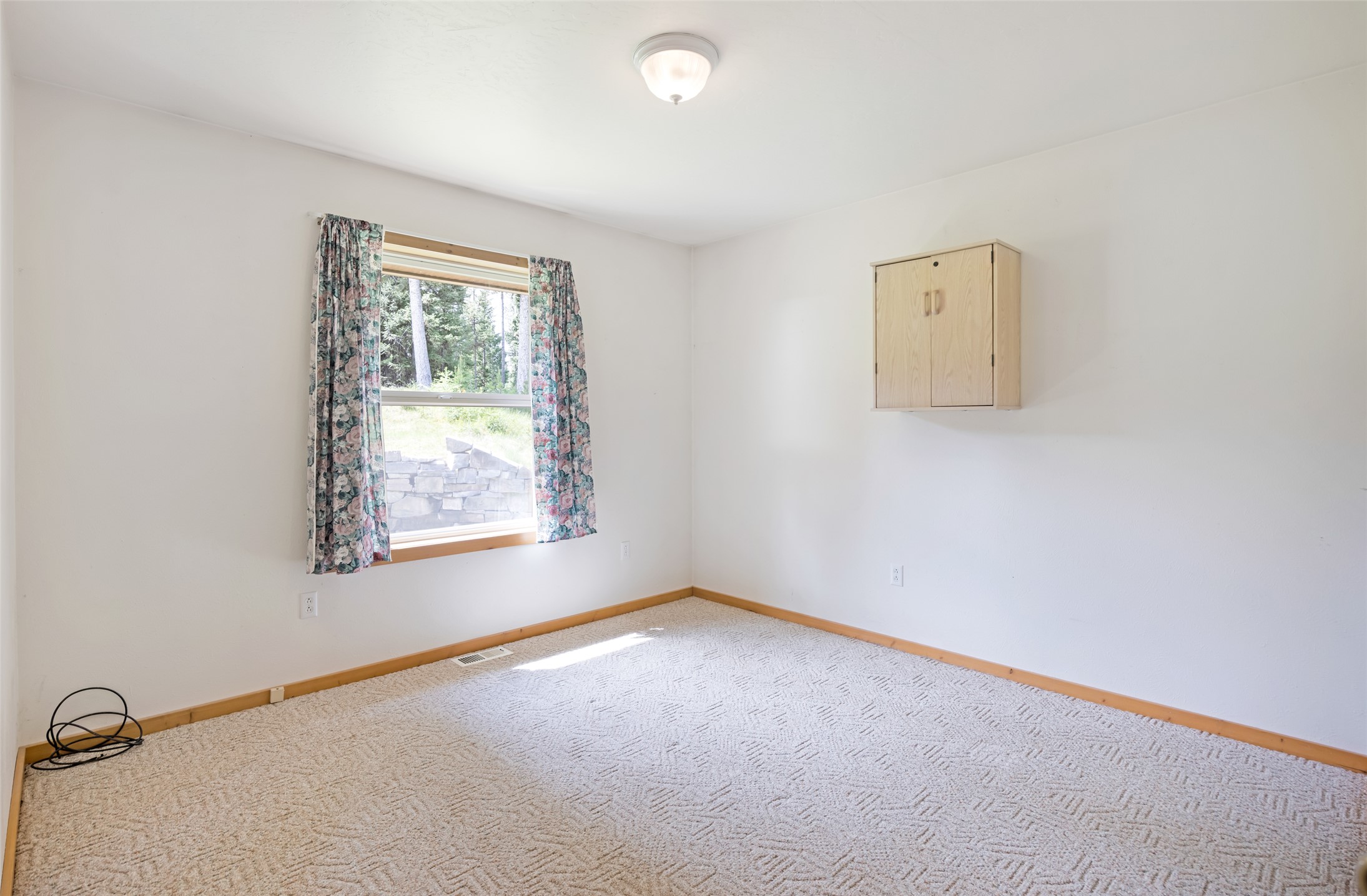 1065 Evergreen Drive Property Photo 12