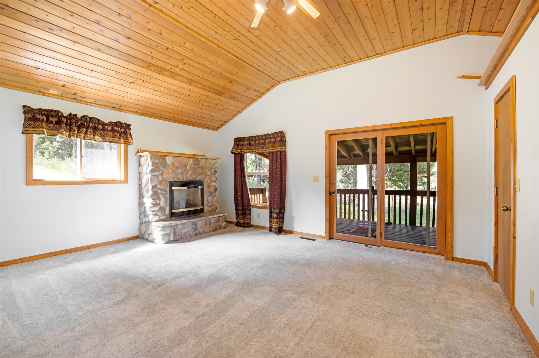 1065 Evergreen Drive Property Photo 20