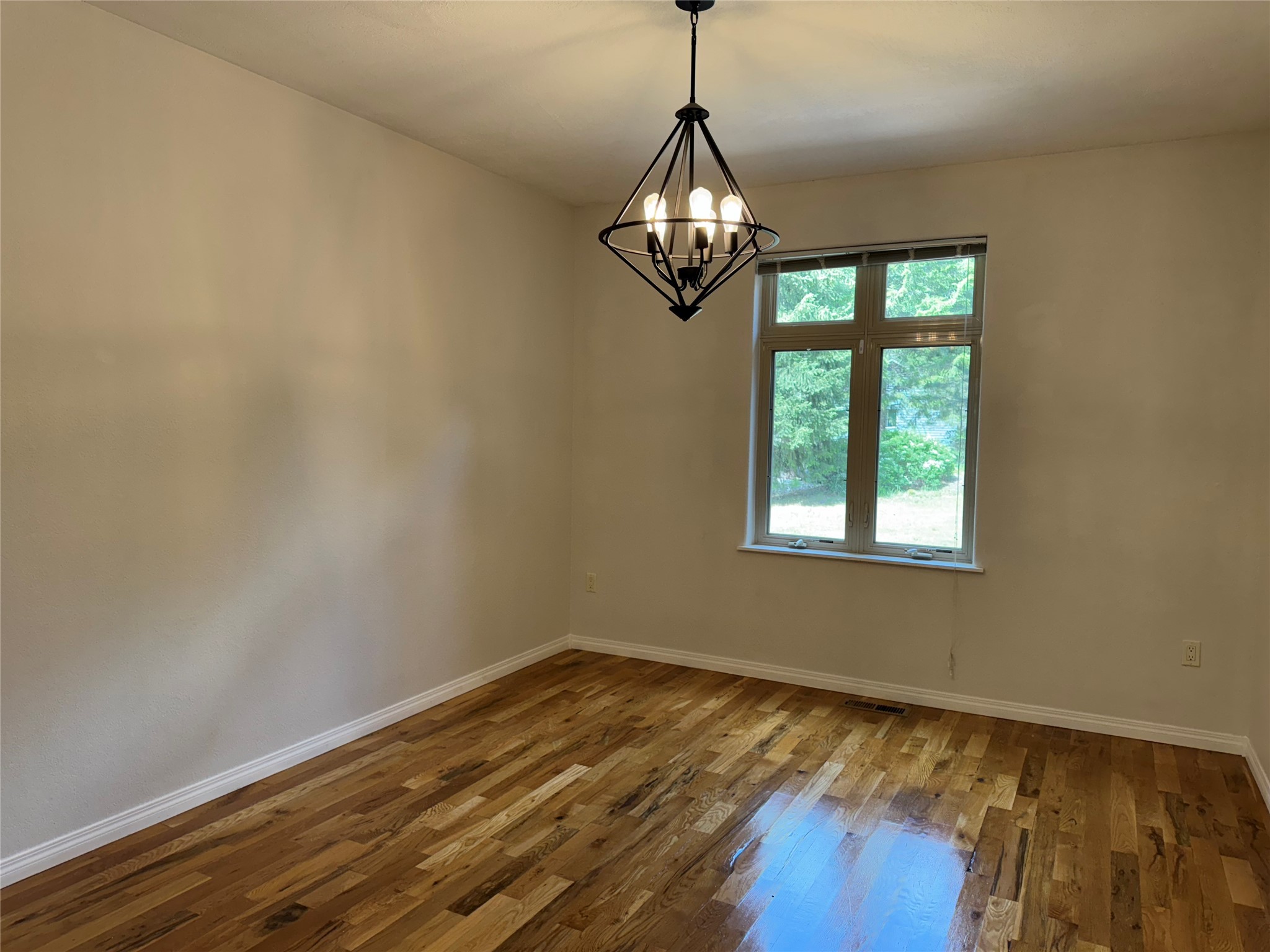 638 Trestle Creek Drive Property Photo 11