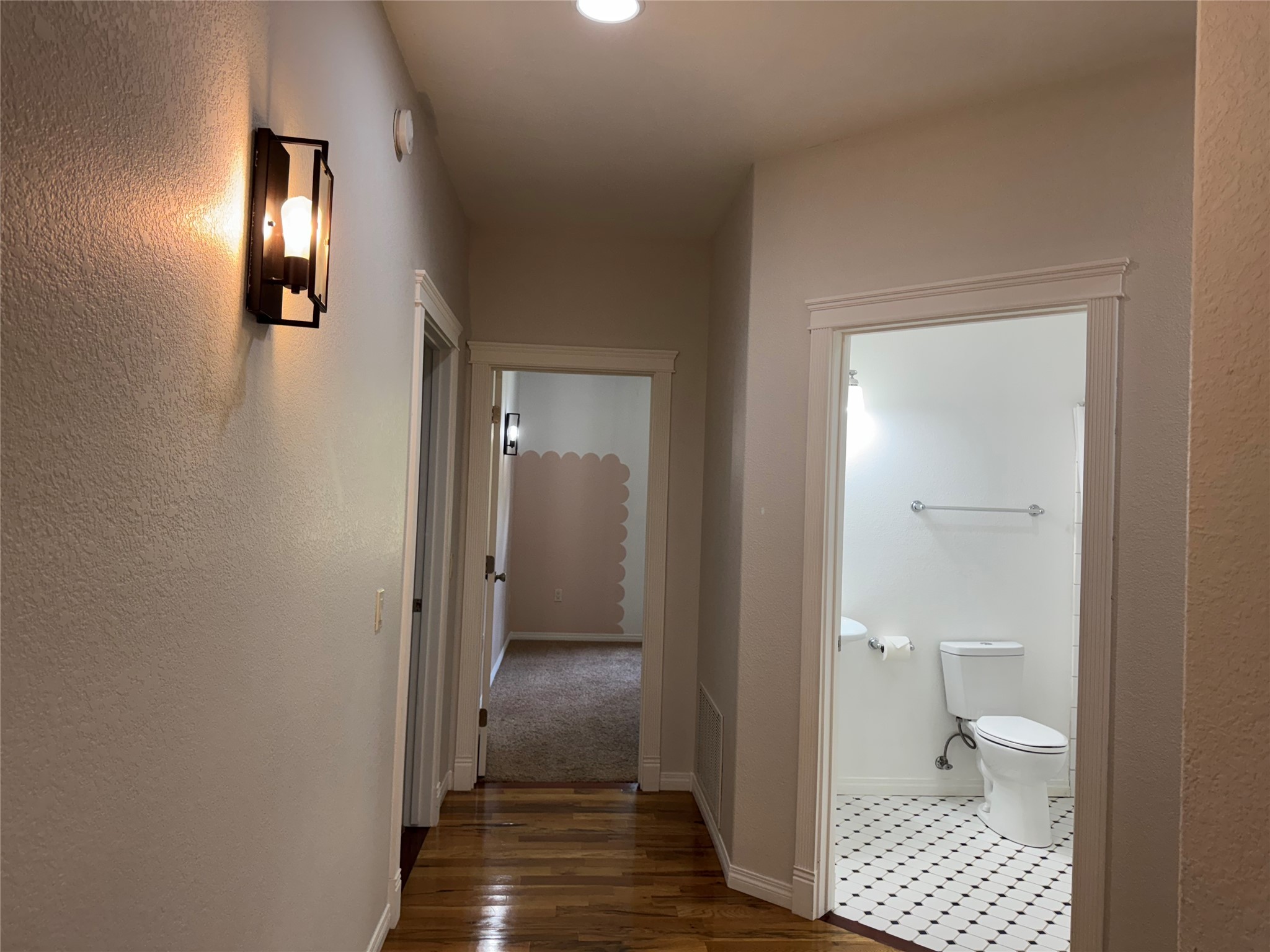 638 Trestle Creek Drive Property Photo 18