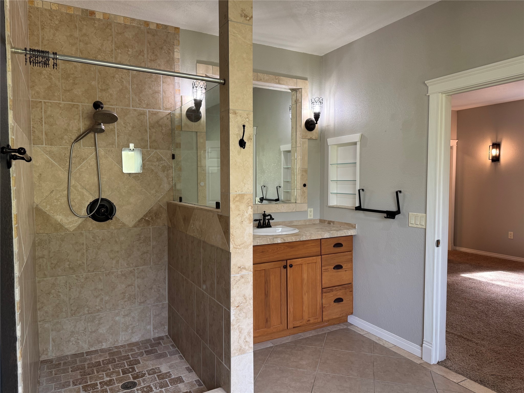 638 Trestle Creek Drive Property Photo 23