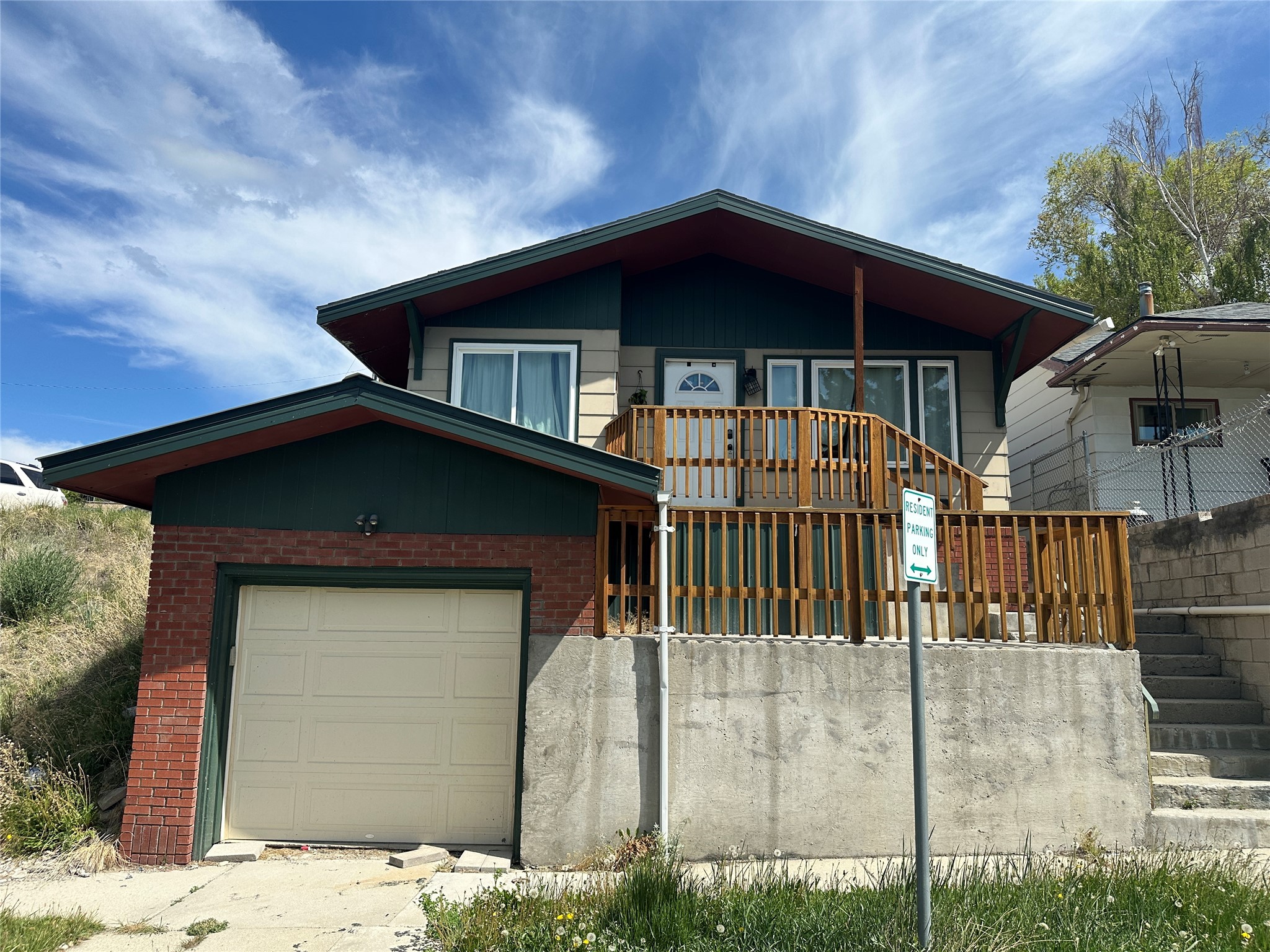 1329 W Granite Street Property Photo