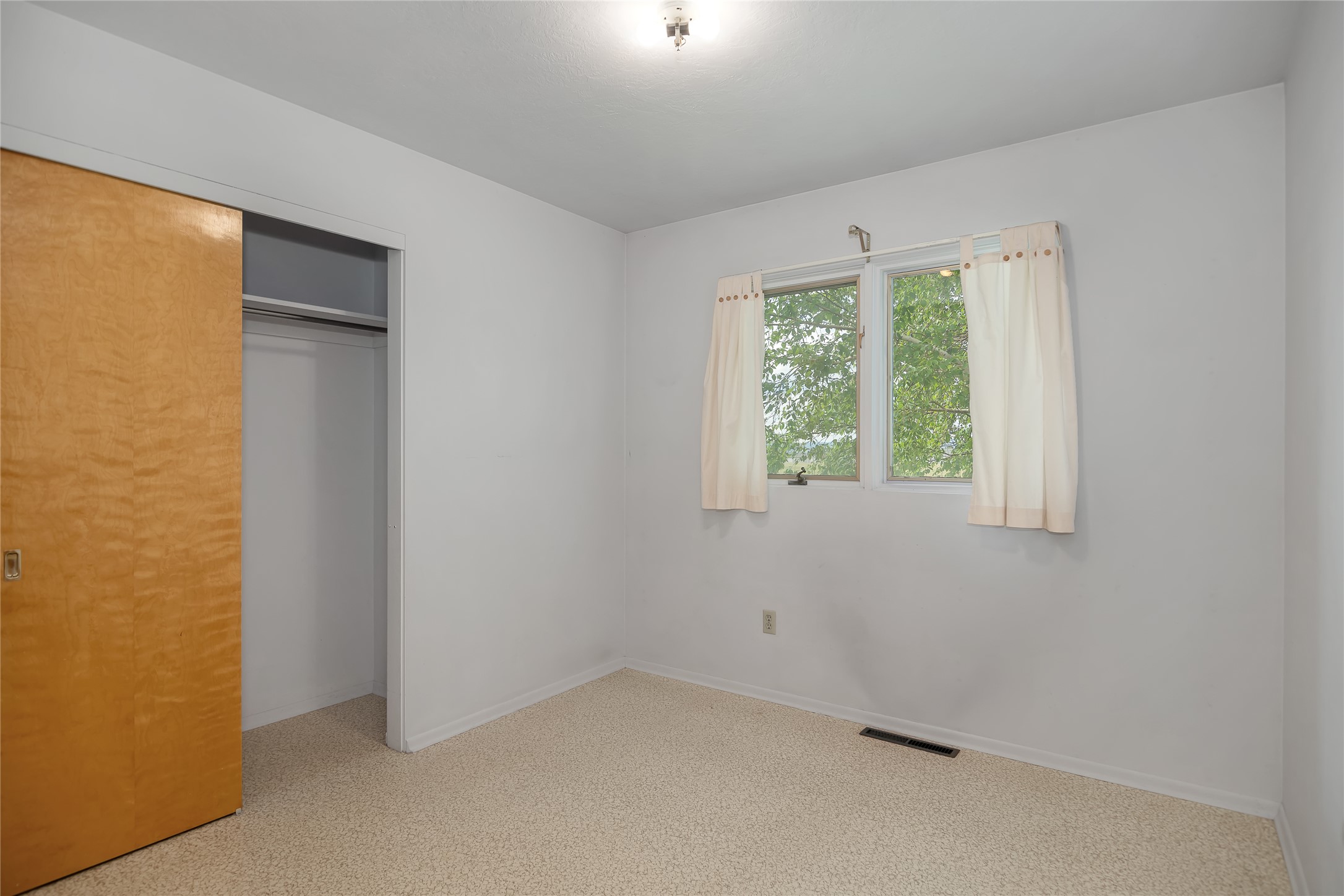 319 W Gail Street Property Photo 10
