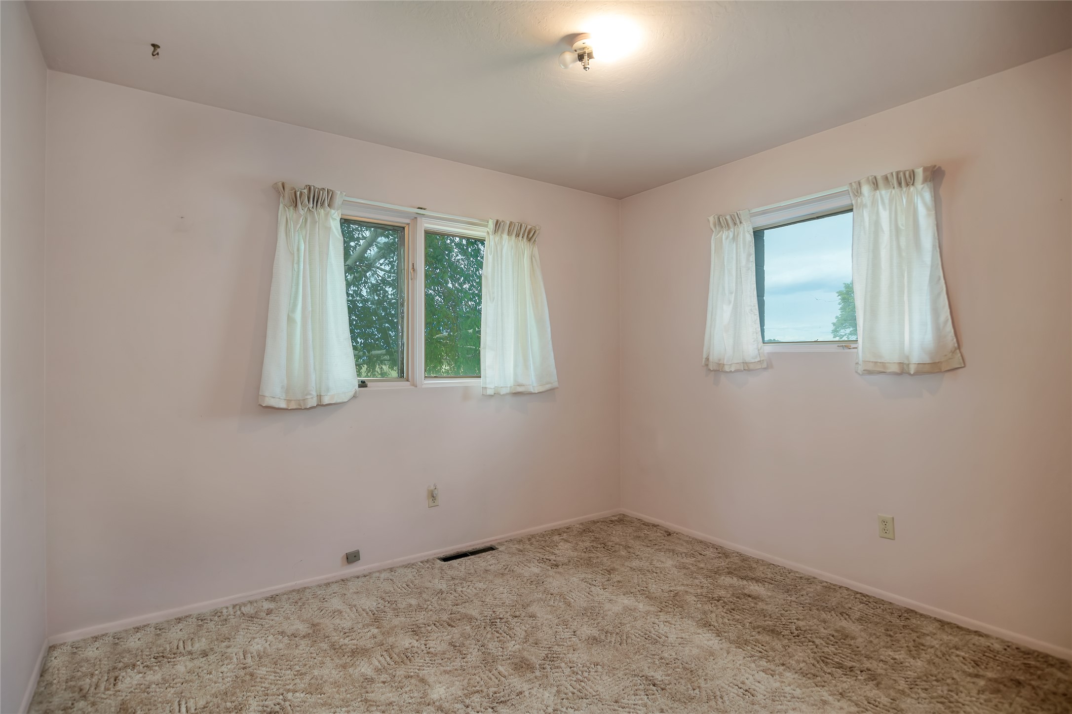 319 W Gail Street Property Photo 11