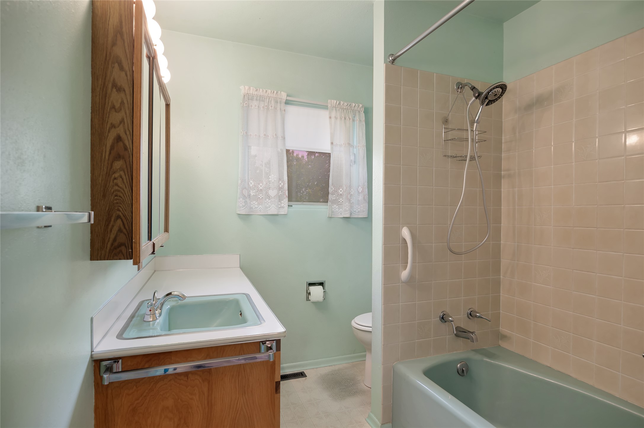 319 W Gail Street Property Photo 15