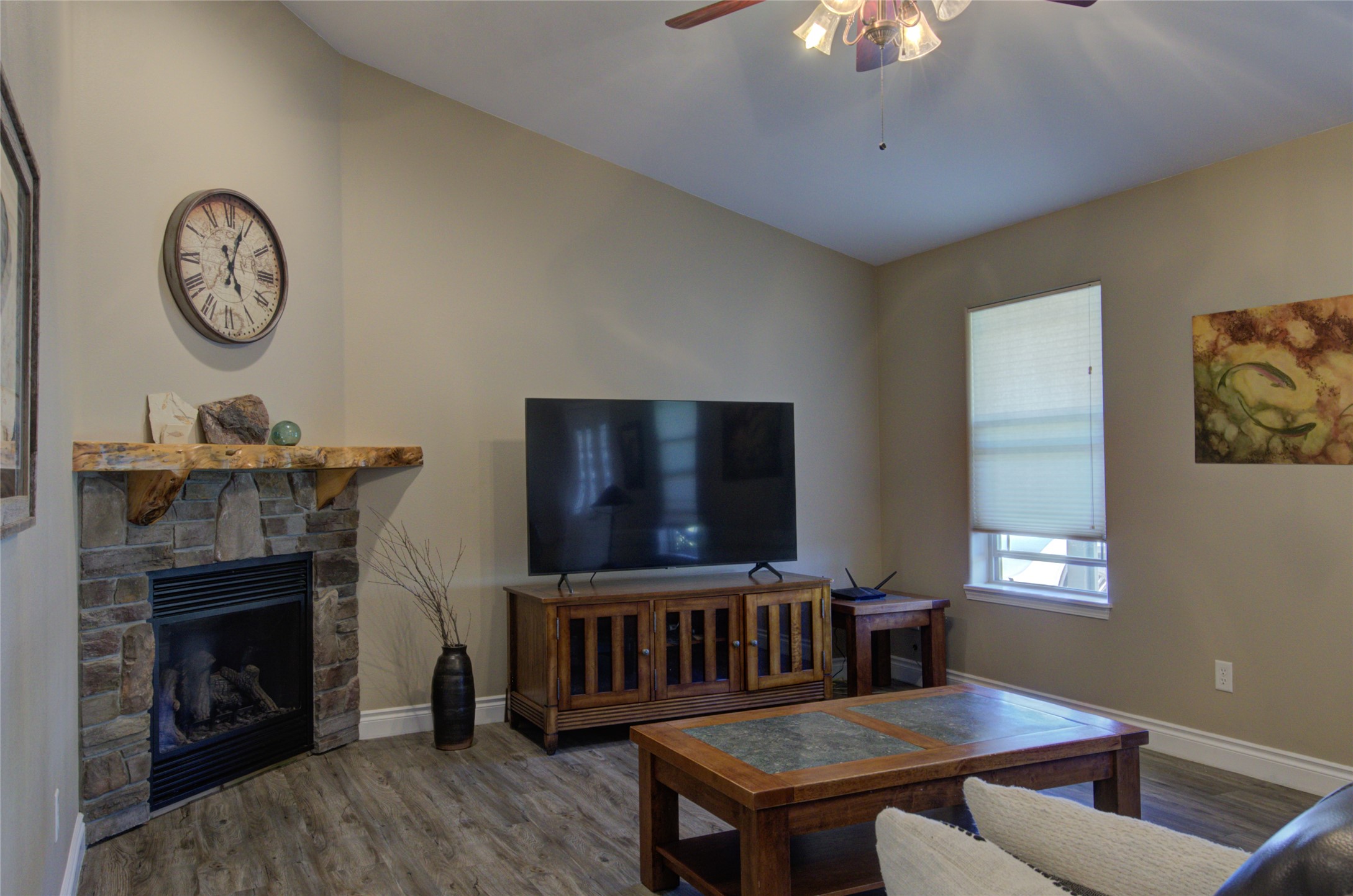 3250 Stillwell Drive Property Photo 6
