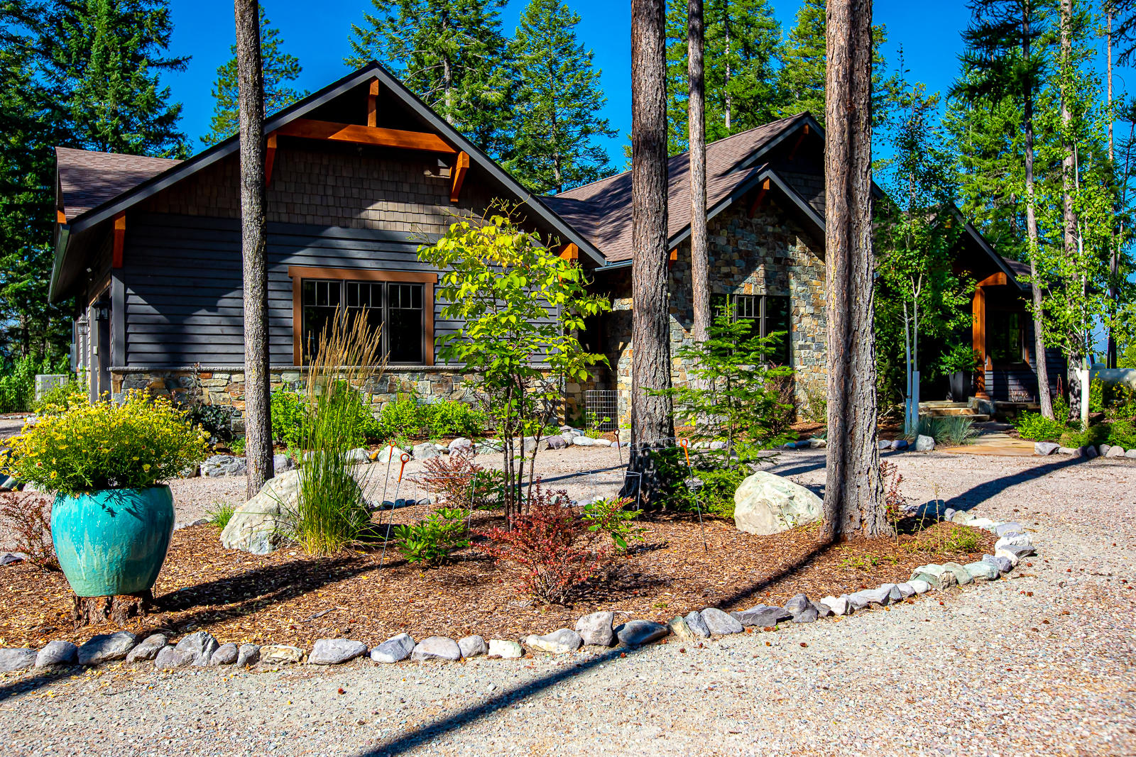 2475 E Lakeshore Drive Property Photo