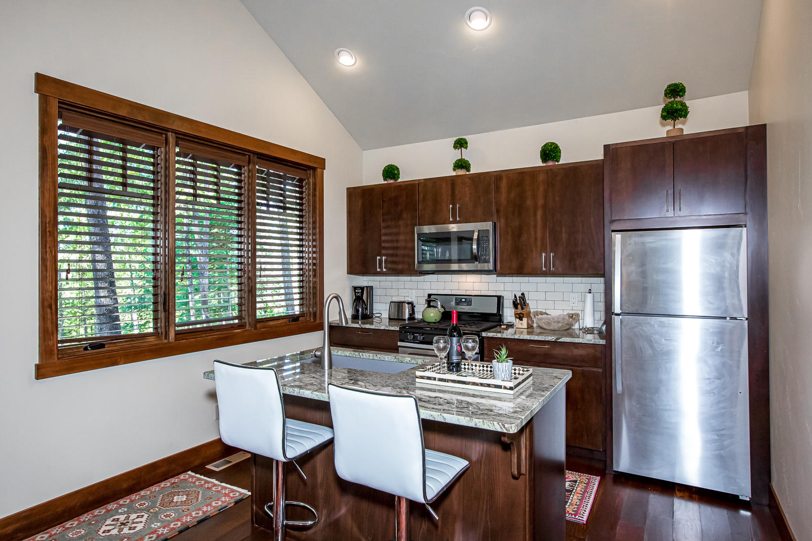 2475 E Lakeshore Drive Property Photo 49