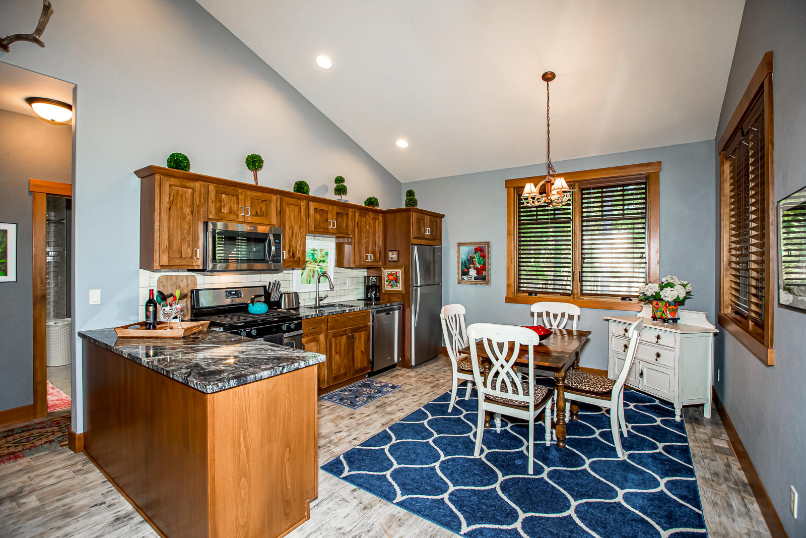 2475 E Lakeshore Drive Property Photo 66