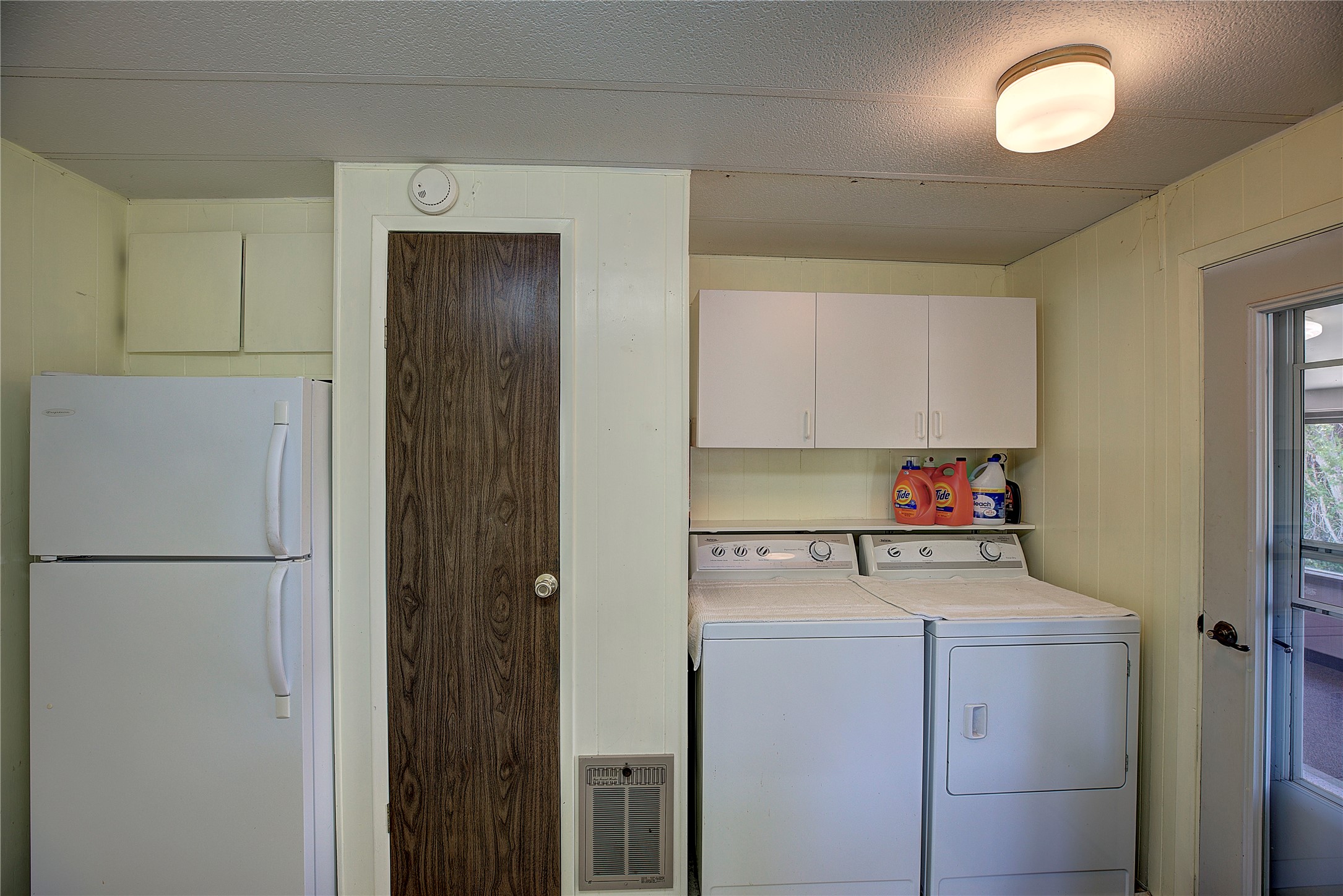708 11th Street E Property Photo 22