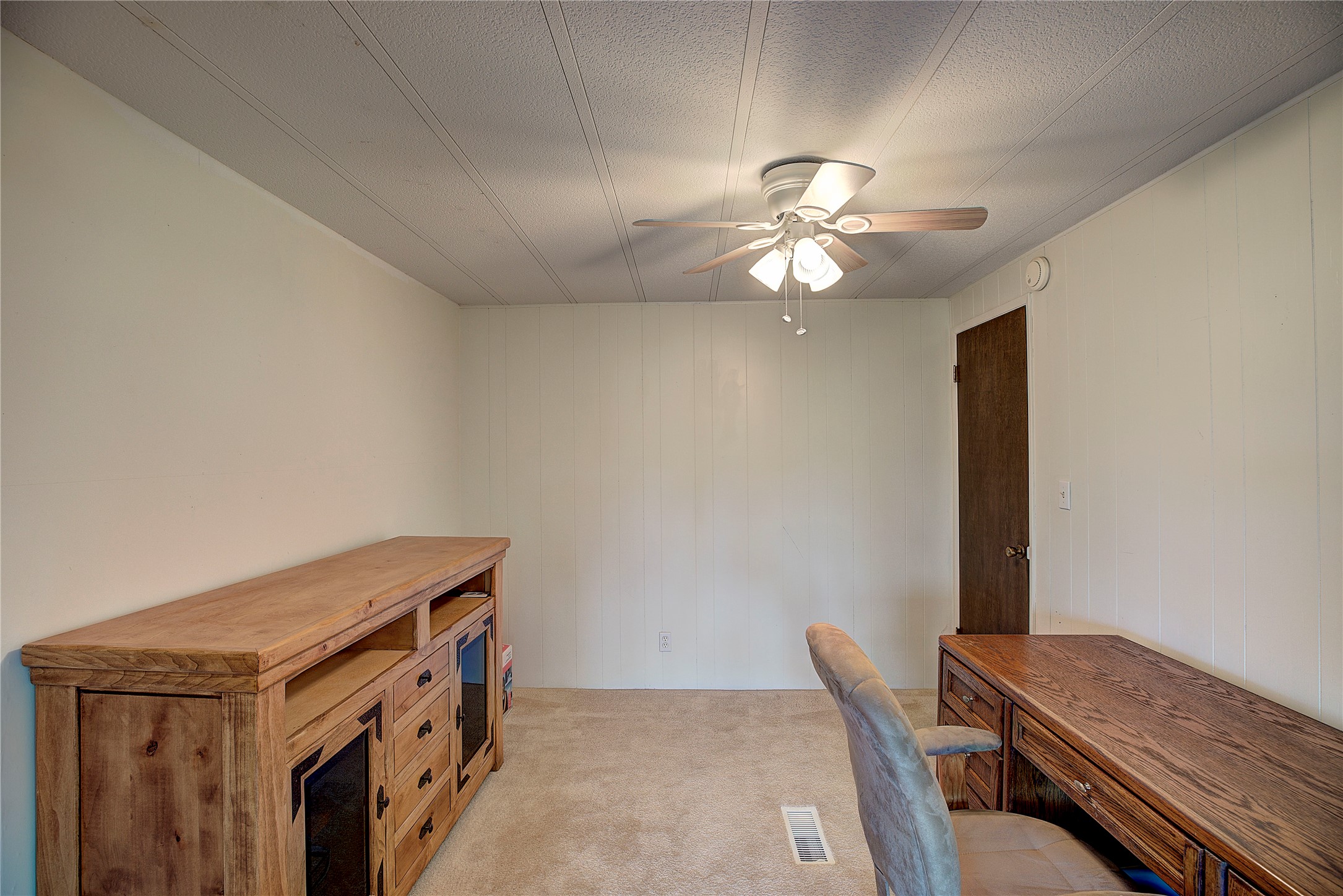 708 11th Street E Property Photo 42