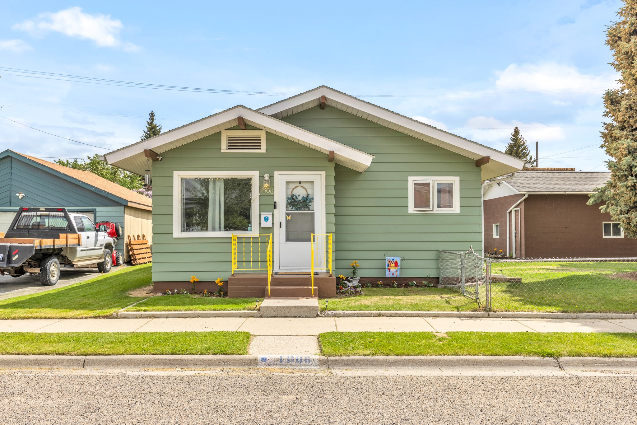1806 Grand Avenue Property Photo