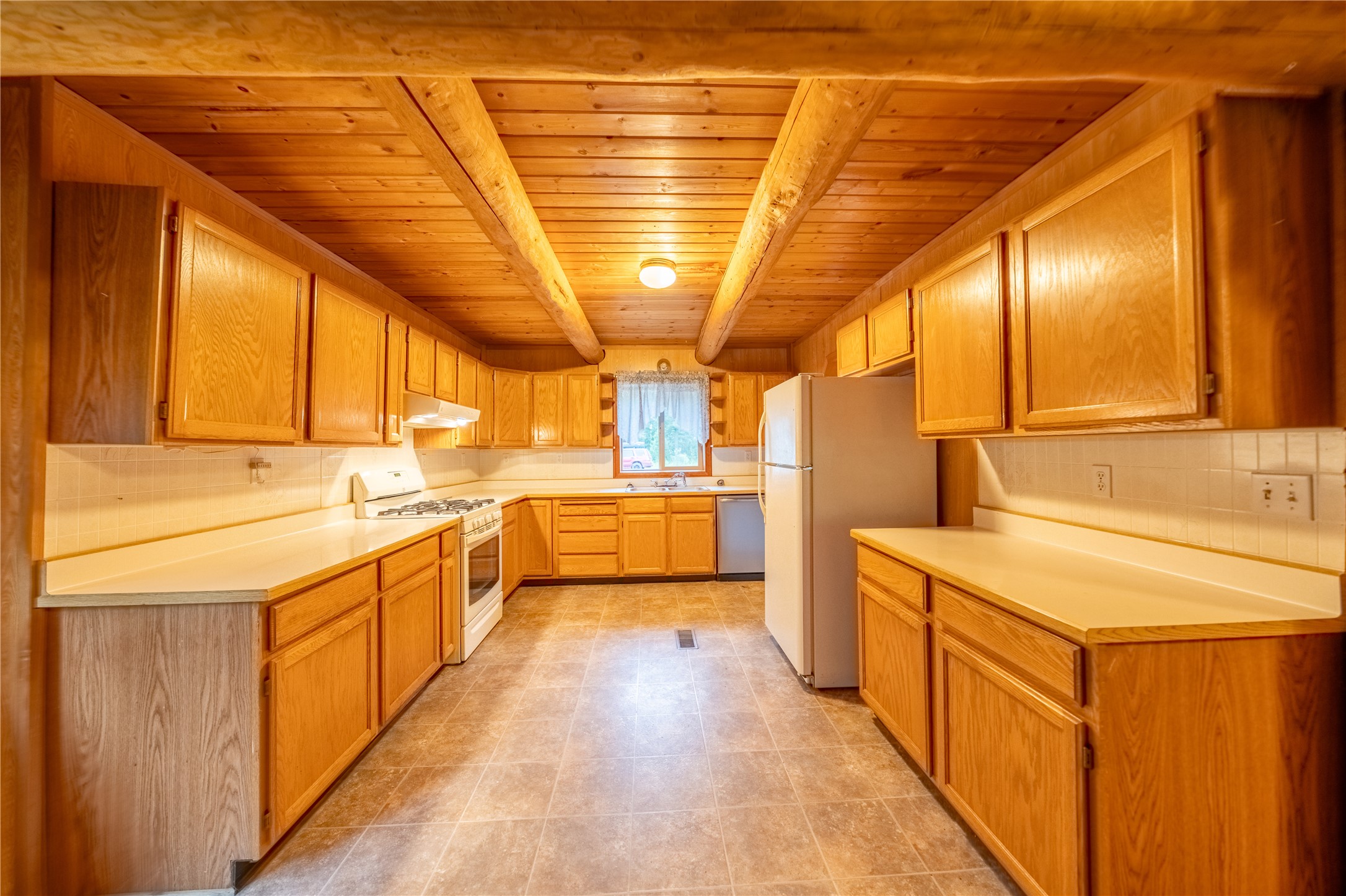 137 Amber Road Property Photo 4