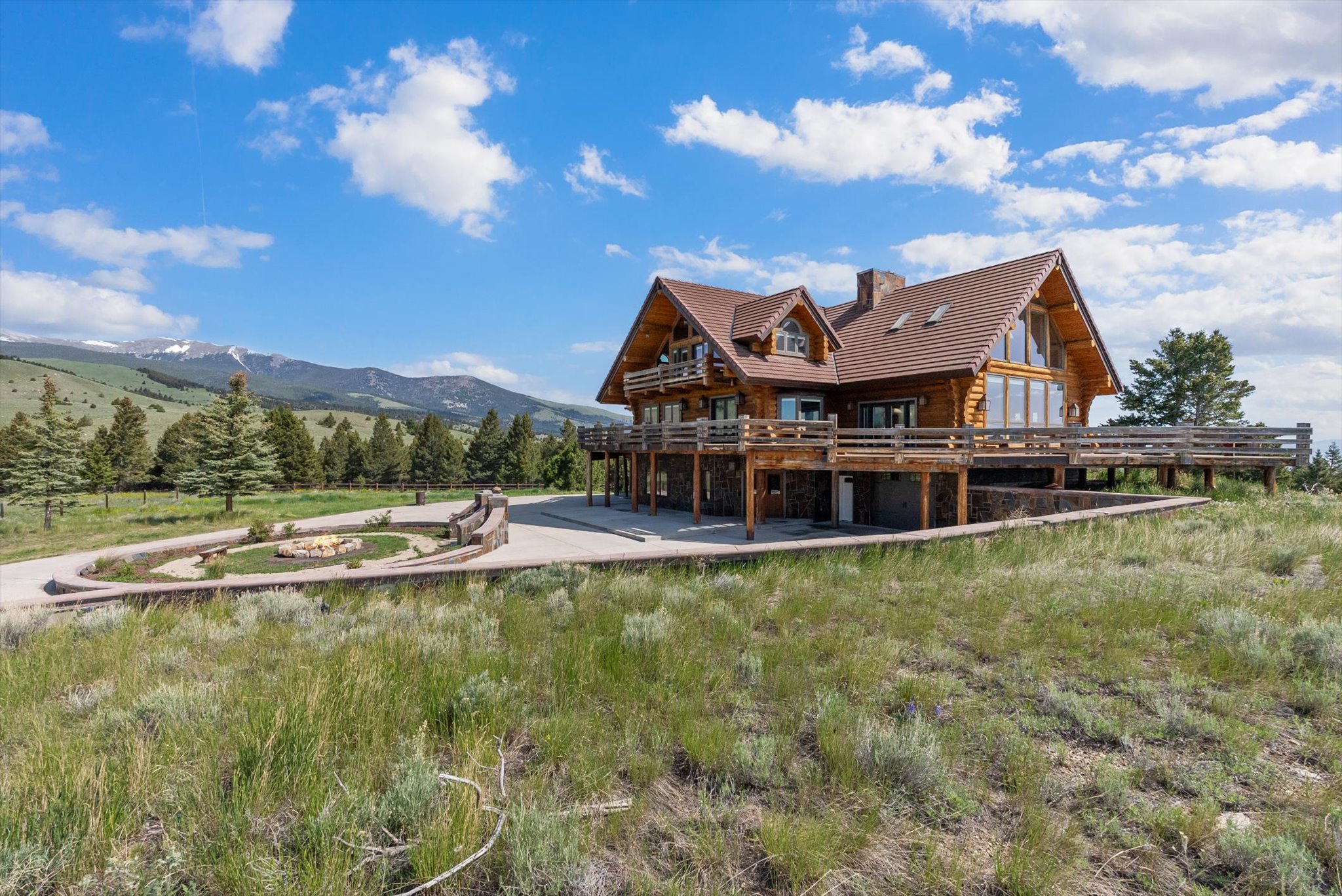1380 Glacier View Drive Property Photo 1