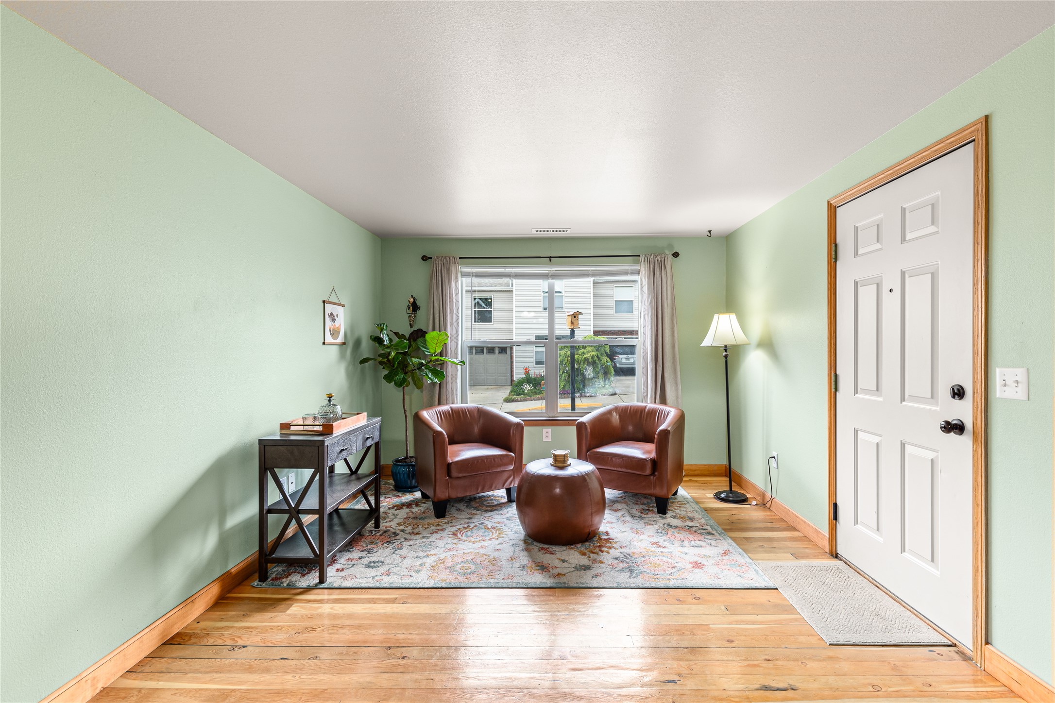 1730 Park Place B Property Photo 3